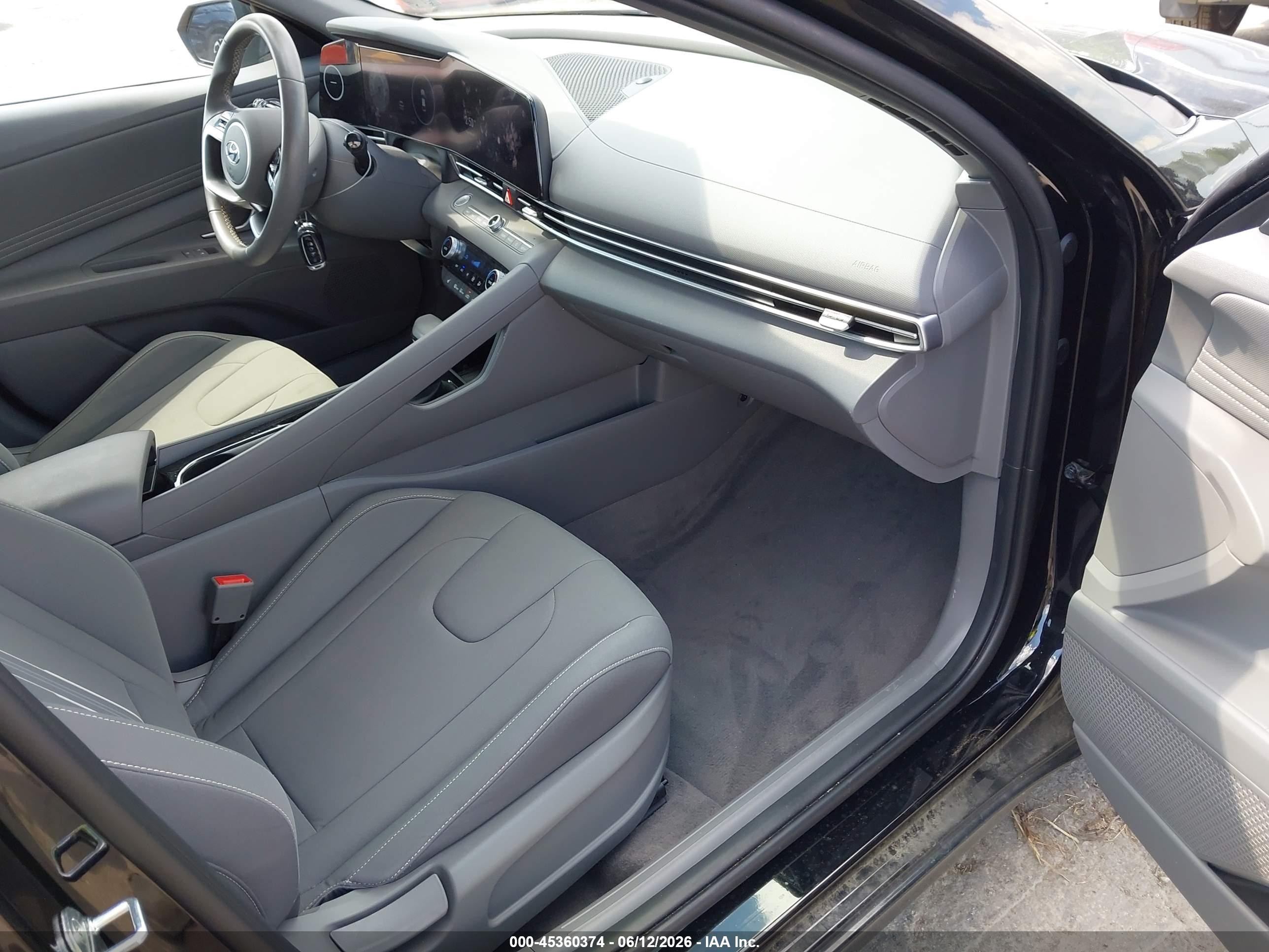 2023 Hyundai Elantra Sel Black vin: KMHLS4AG1PU388977