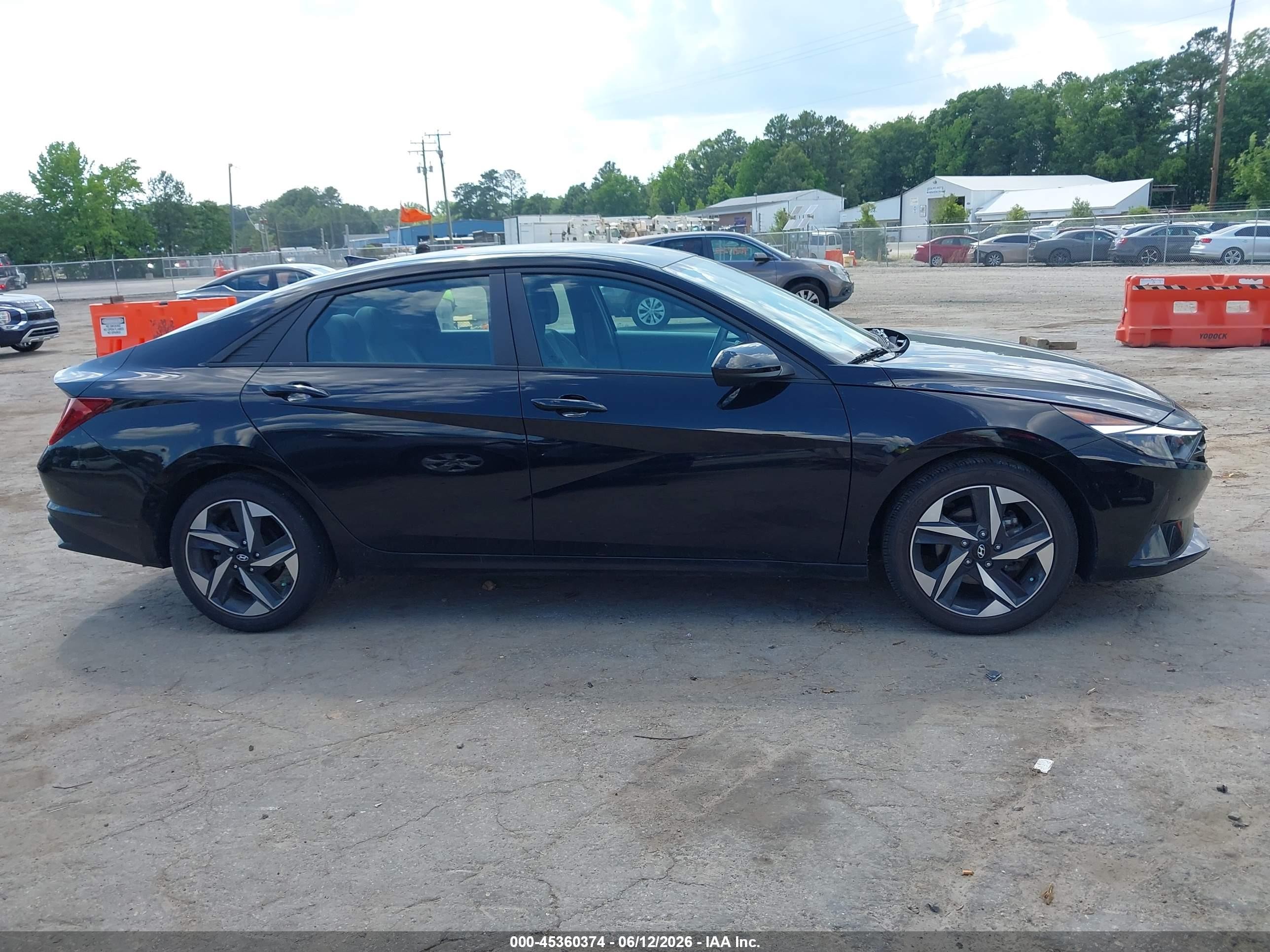 2023 Hyundai Elantra Sel Black vin: KMHLS4AG1PU388977