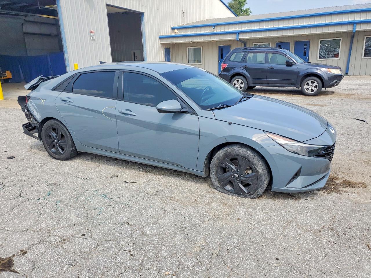 2021 Hyundai Elantra Sel Gray vin: KMHLS4AG2MU100301