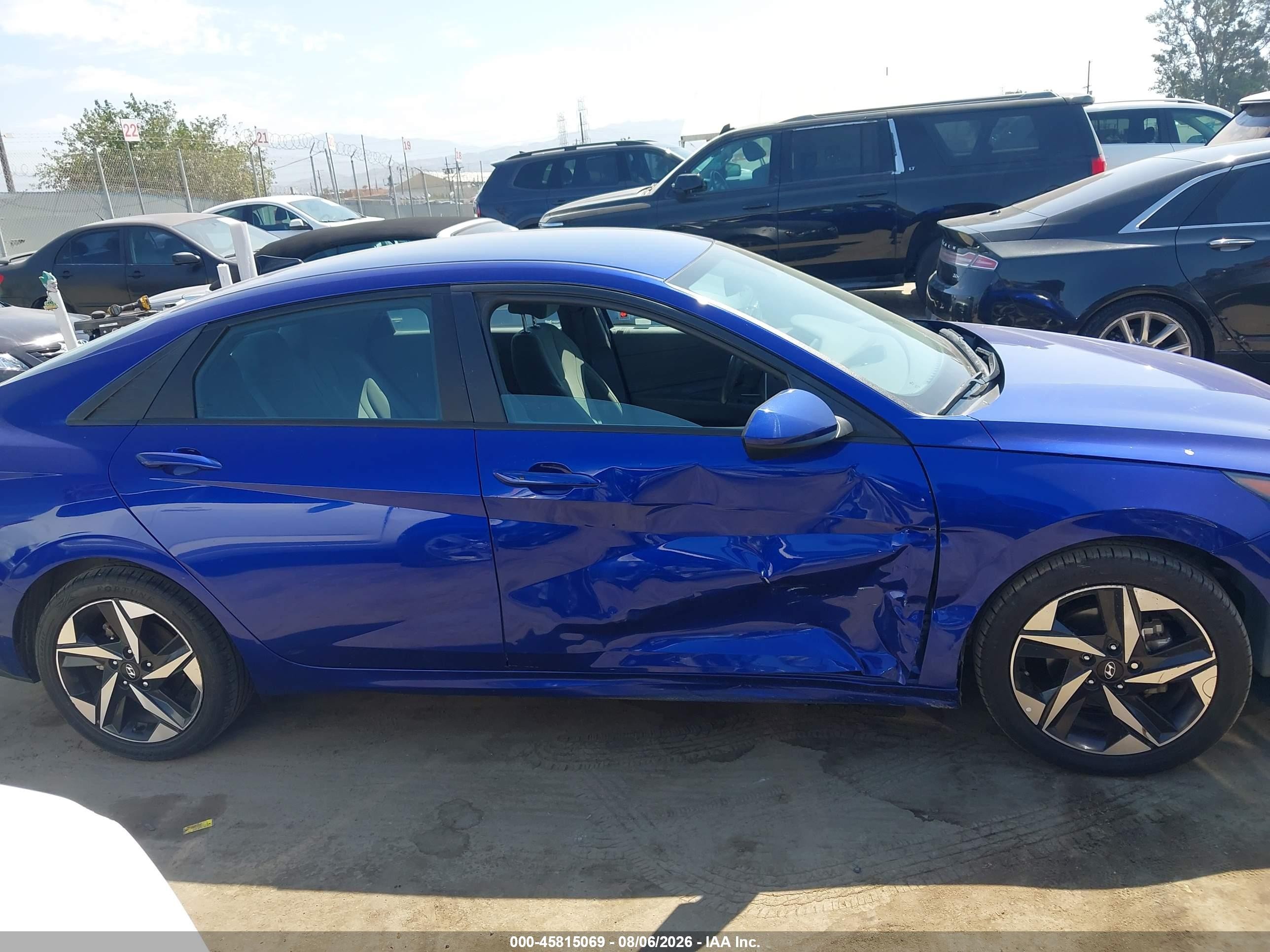 2023 Hyundai Elantra Sel Blue vin: KMHLS4AG2PU402661