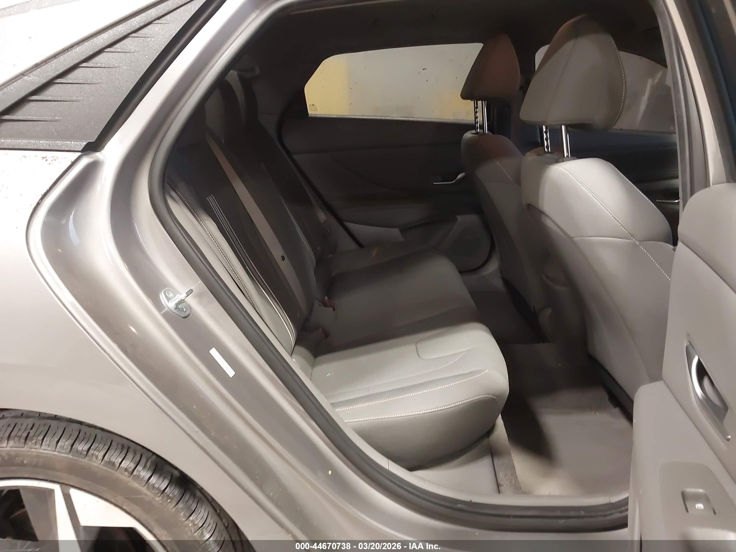 2023 Hyundai Elantra Sel Серебряный vin: KMHLS4AG3PU548289
