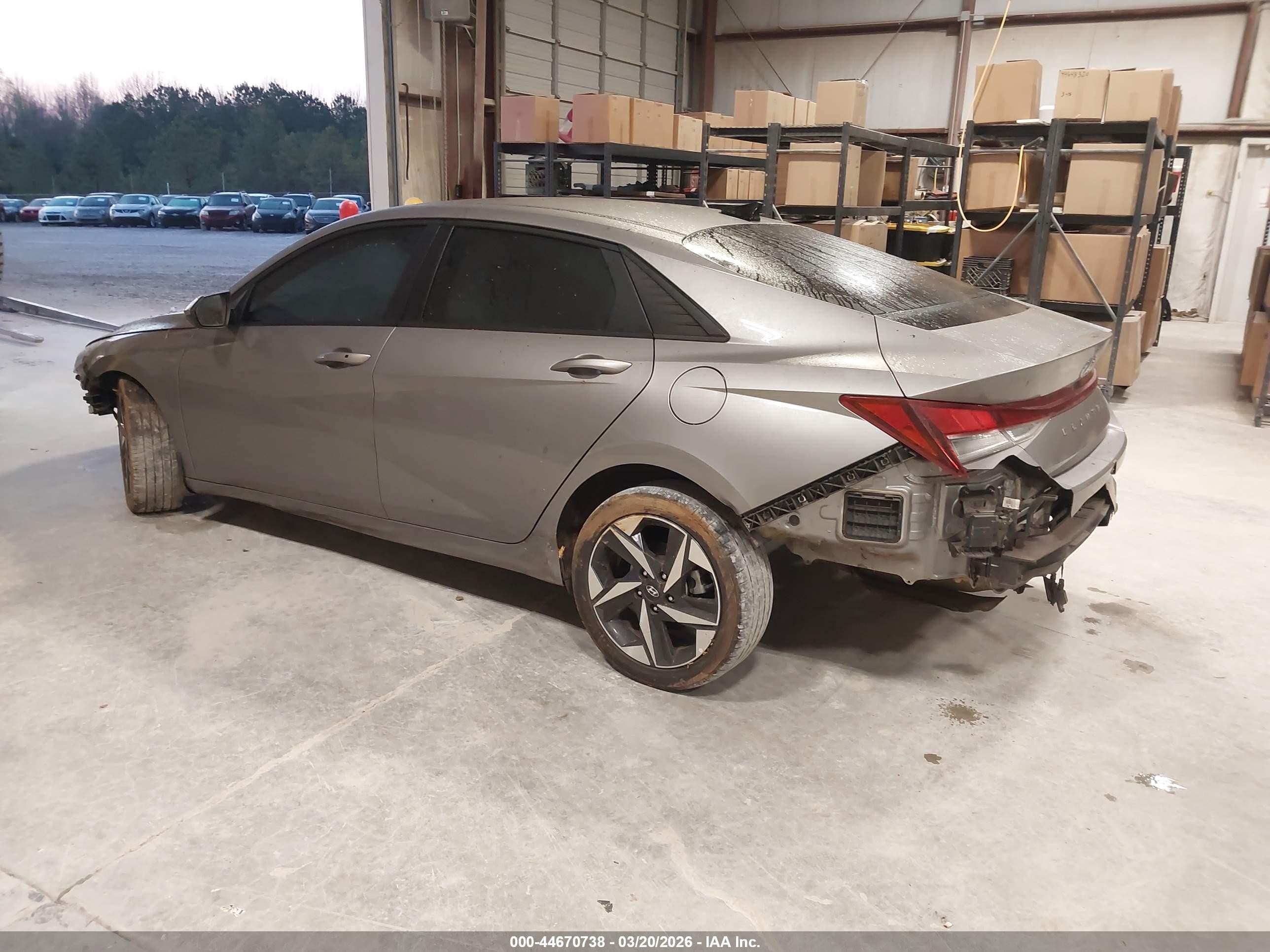 2023 Hyundai Elantra Sel Серебряный vin: KMHLS4AG3PU548289