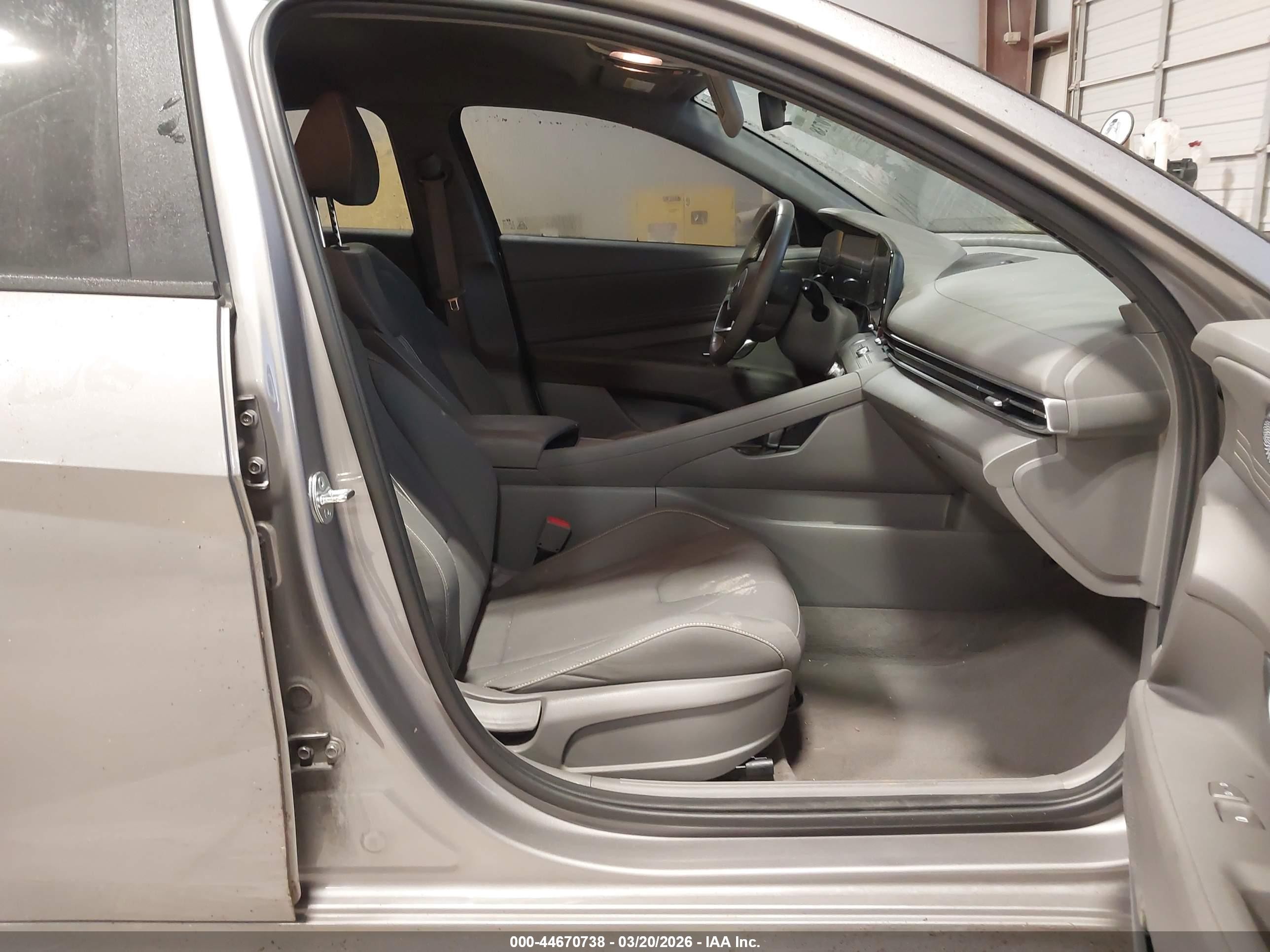 2023 Hyundai Elantra Sel Серебряный vin: KMHLS4AG3PU548289