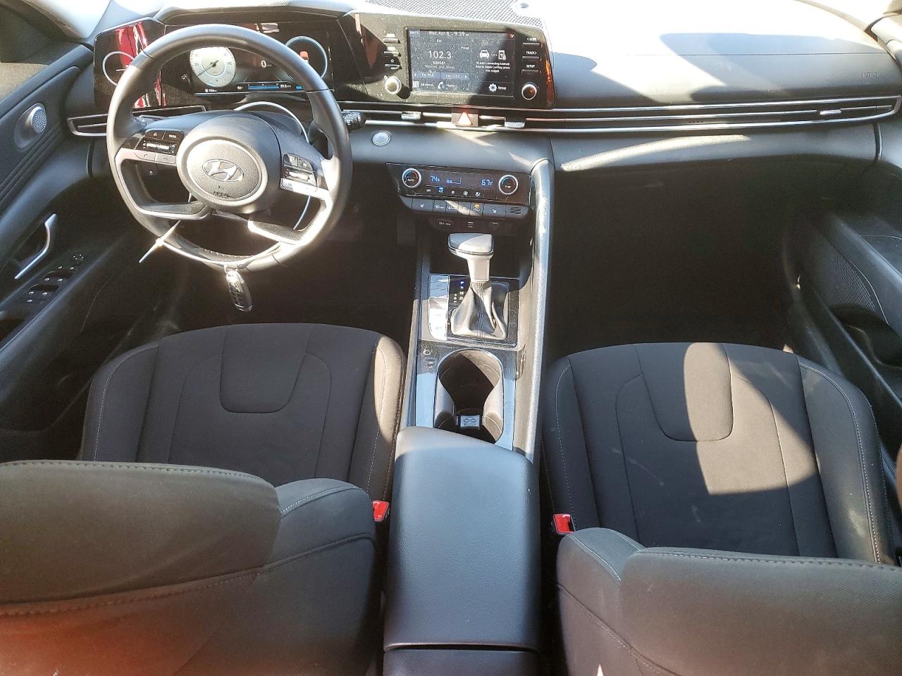2022 Hyundai Elantra Sel Red vin: KMHLS4AG8NU307583