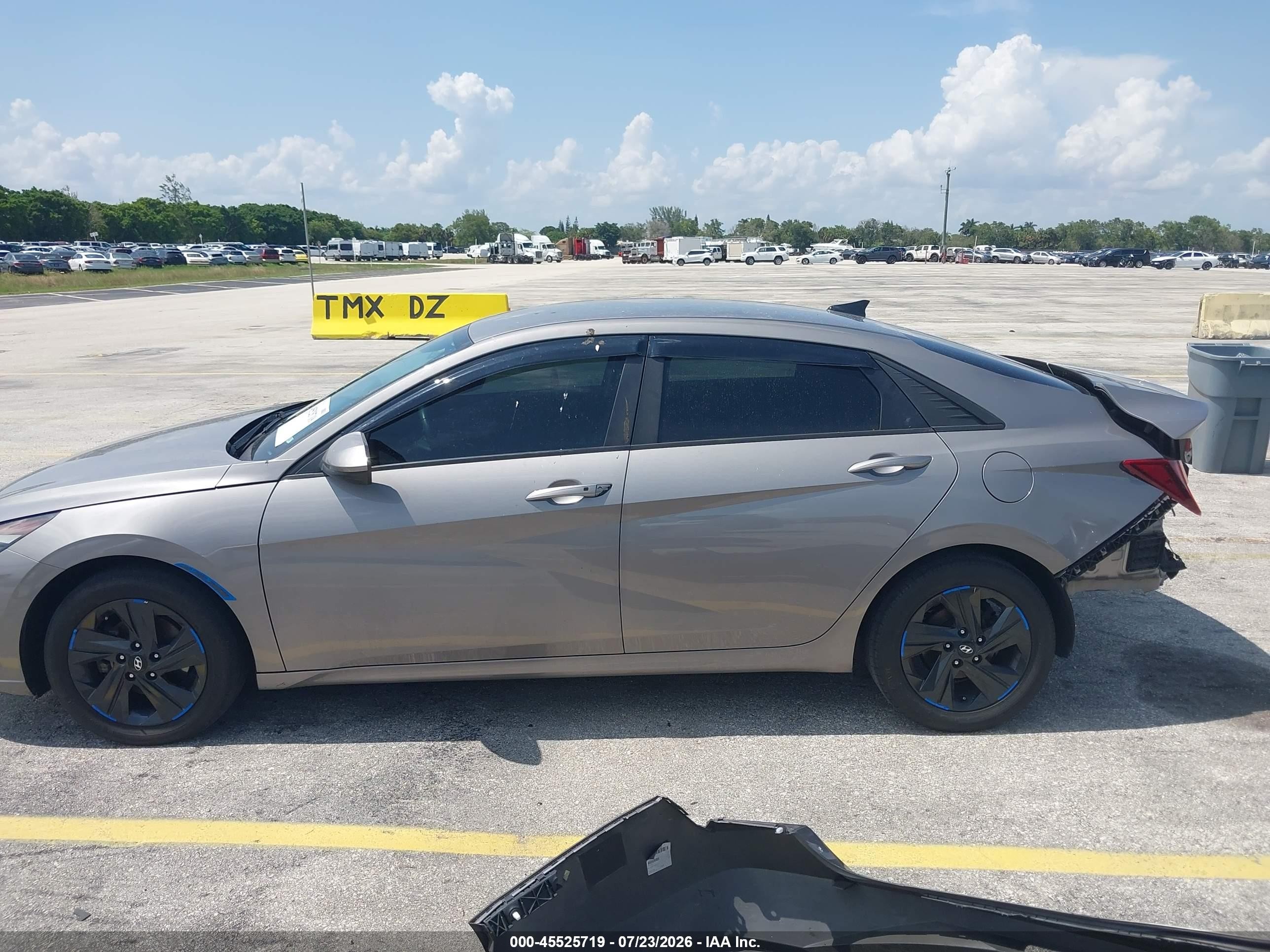 2022 Hyundai Elantra Sel Gray vin: KMHLS4AG8NU367380