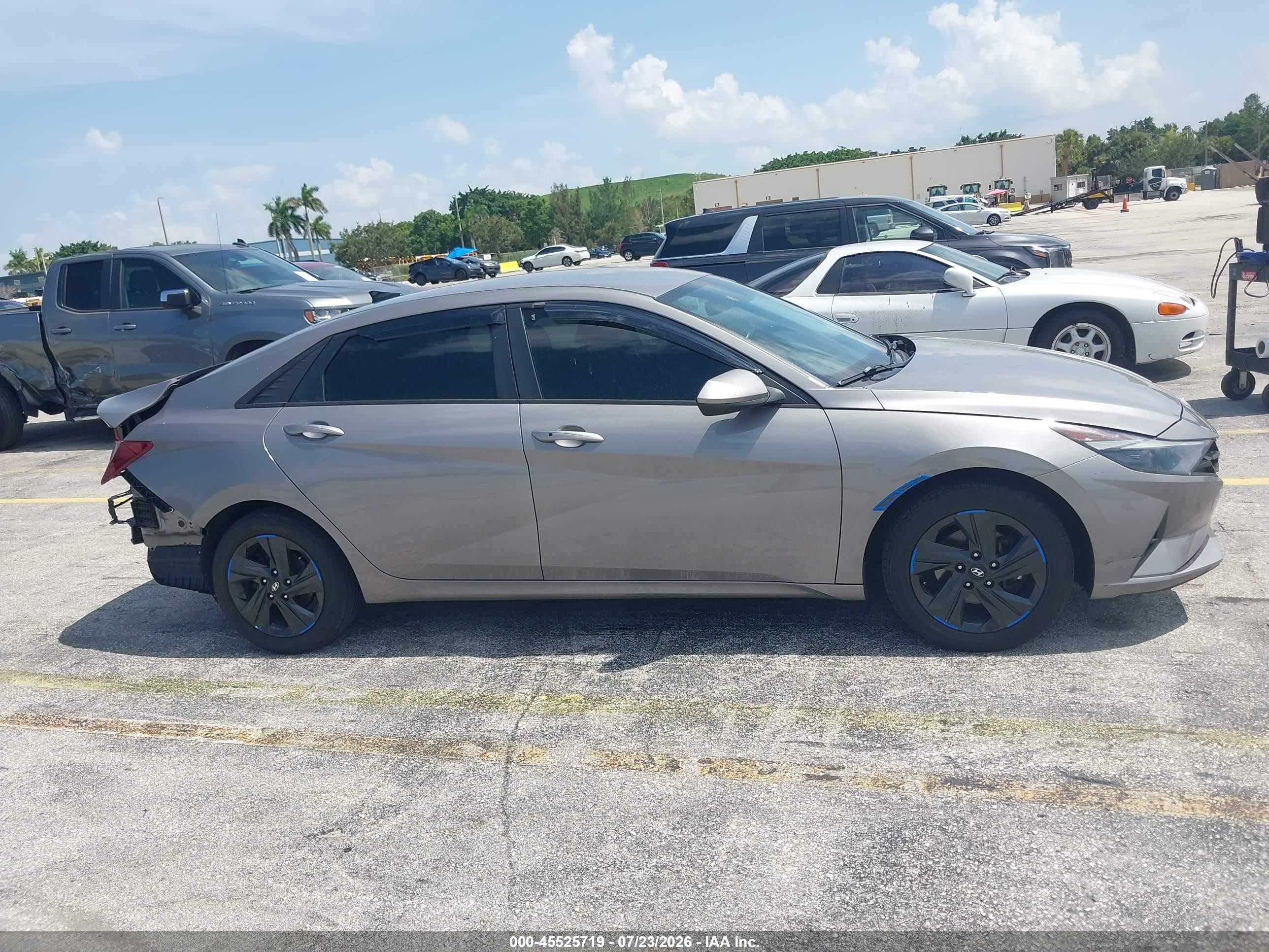 2022 Hyundai Elantra Sel Gray vin: KMHLS4AG8NU367380