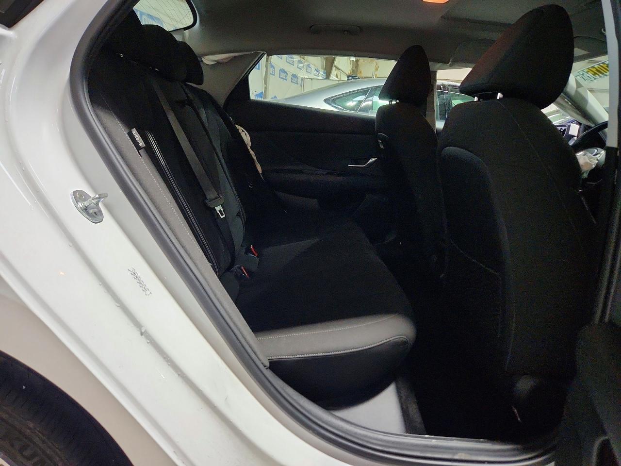 2025 Hyundai Elantra Sel White vin: KMHLS4DG0SU862423