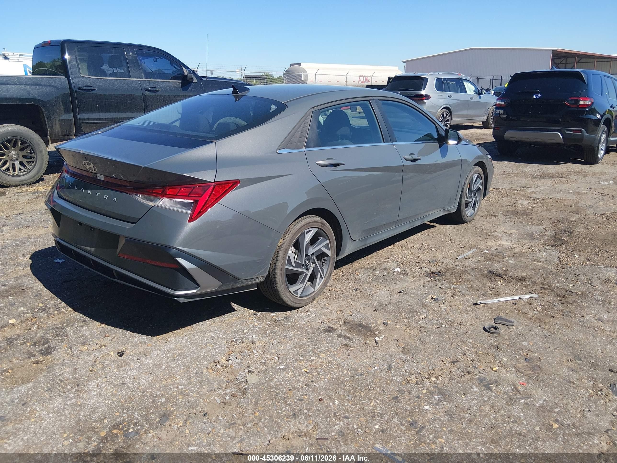2025 Hyundai Elantra Sel Convenience Gray vin: KMHLS4DG0SU978317