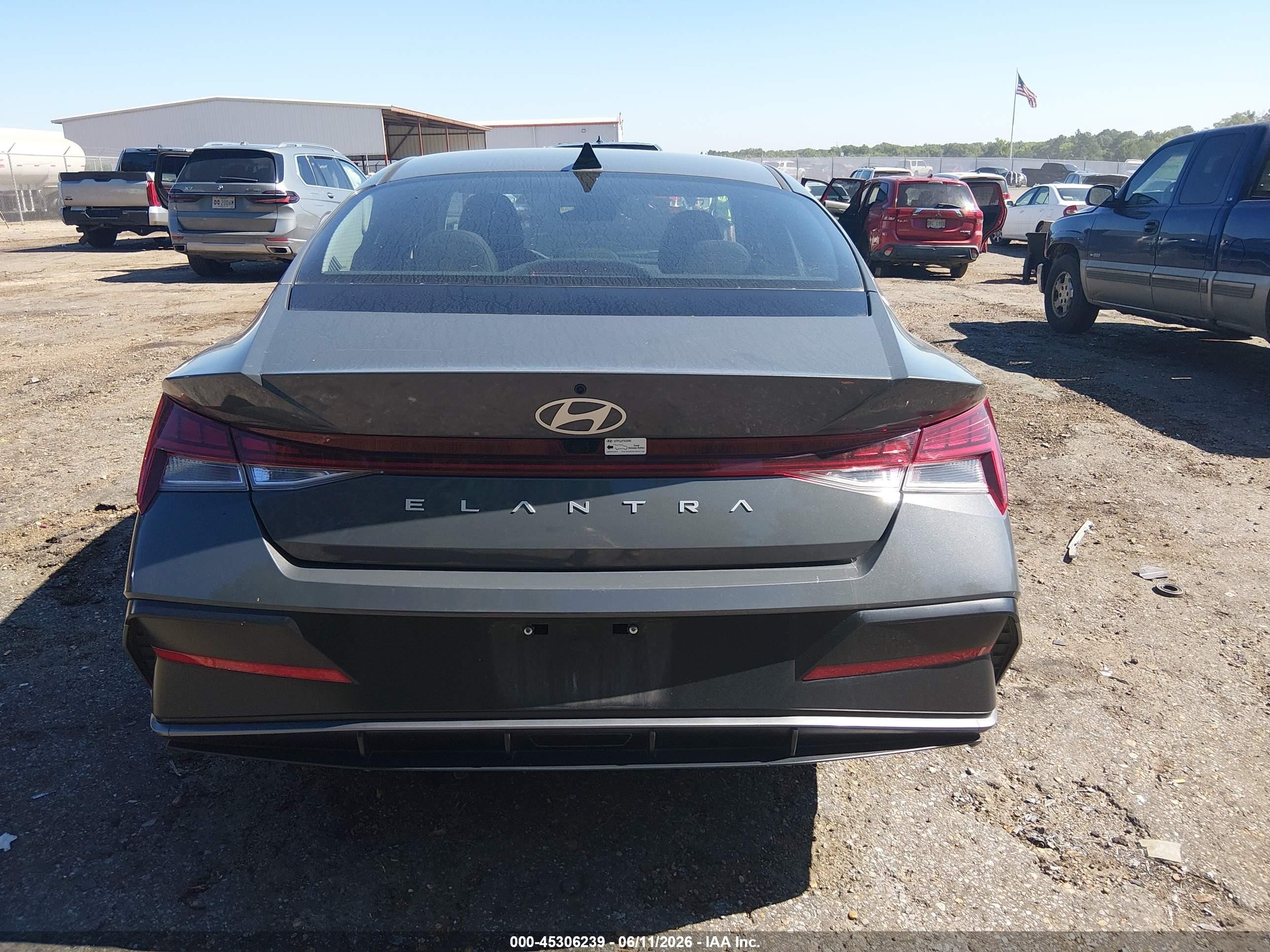 2025 Hyundai Elantra Sel Convenience Gray vin: KMHLS4DG0SU978317