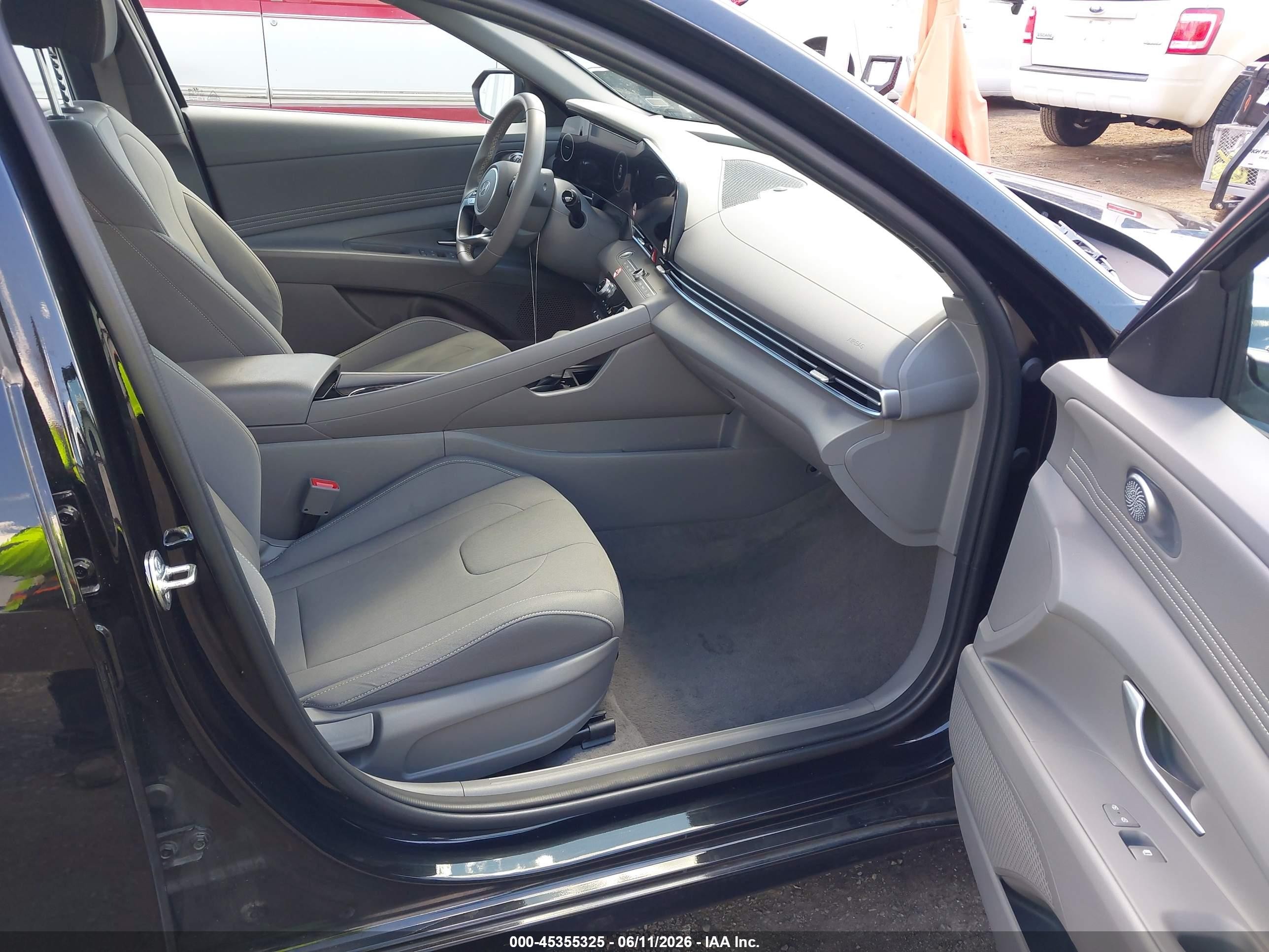 2025 Hyundai Elantra Sel Convenience Black vin: KMHLS4DG1SU024823