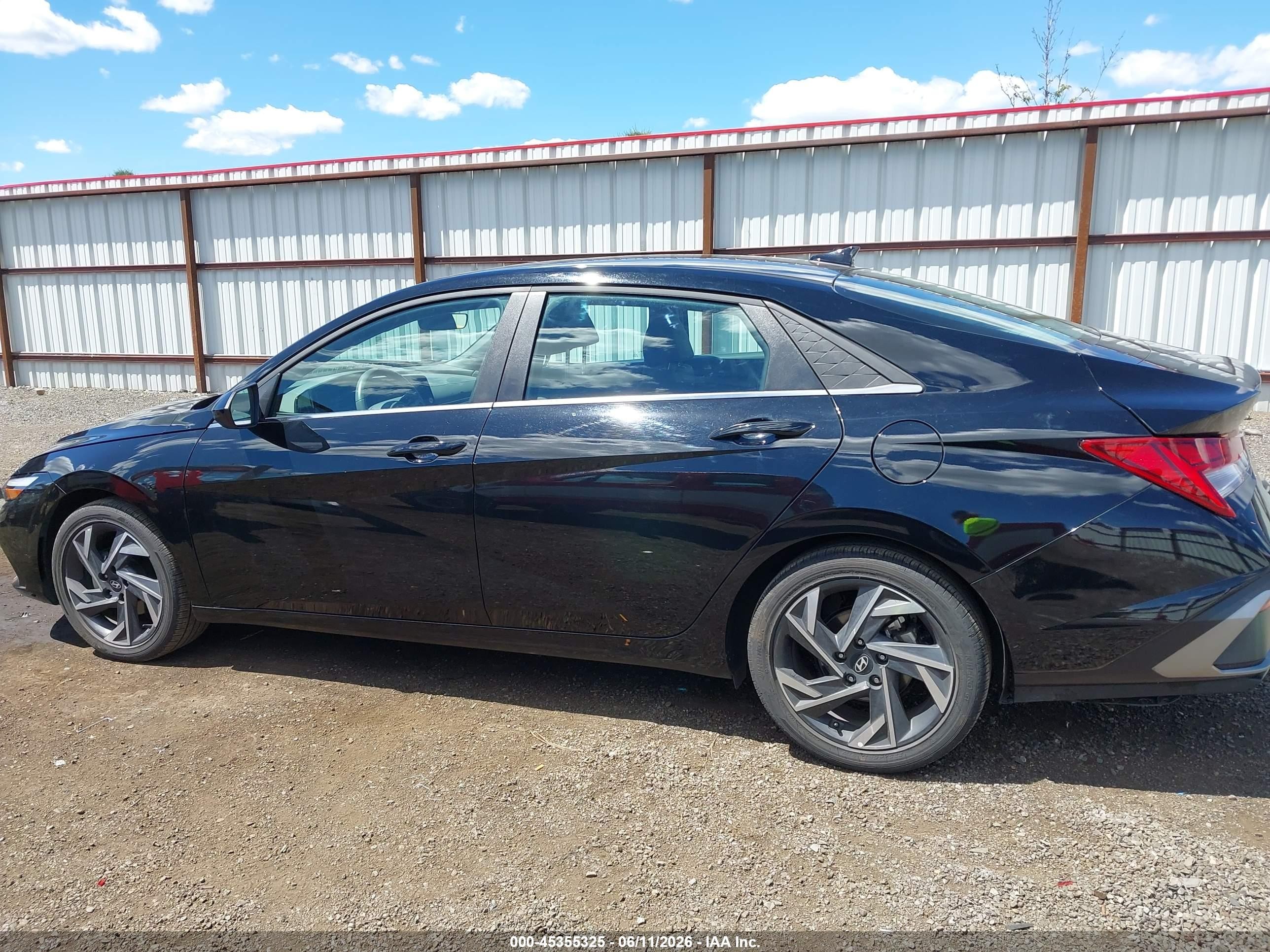 2025 Hyundai Elantra Sel Convenience Black vin: KMHLS4DG1SU024823