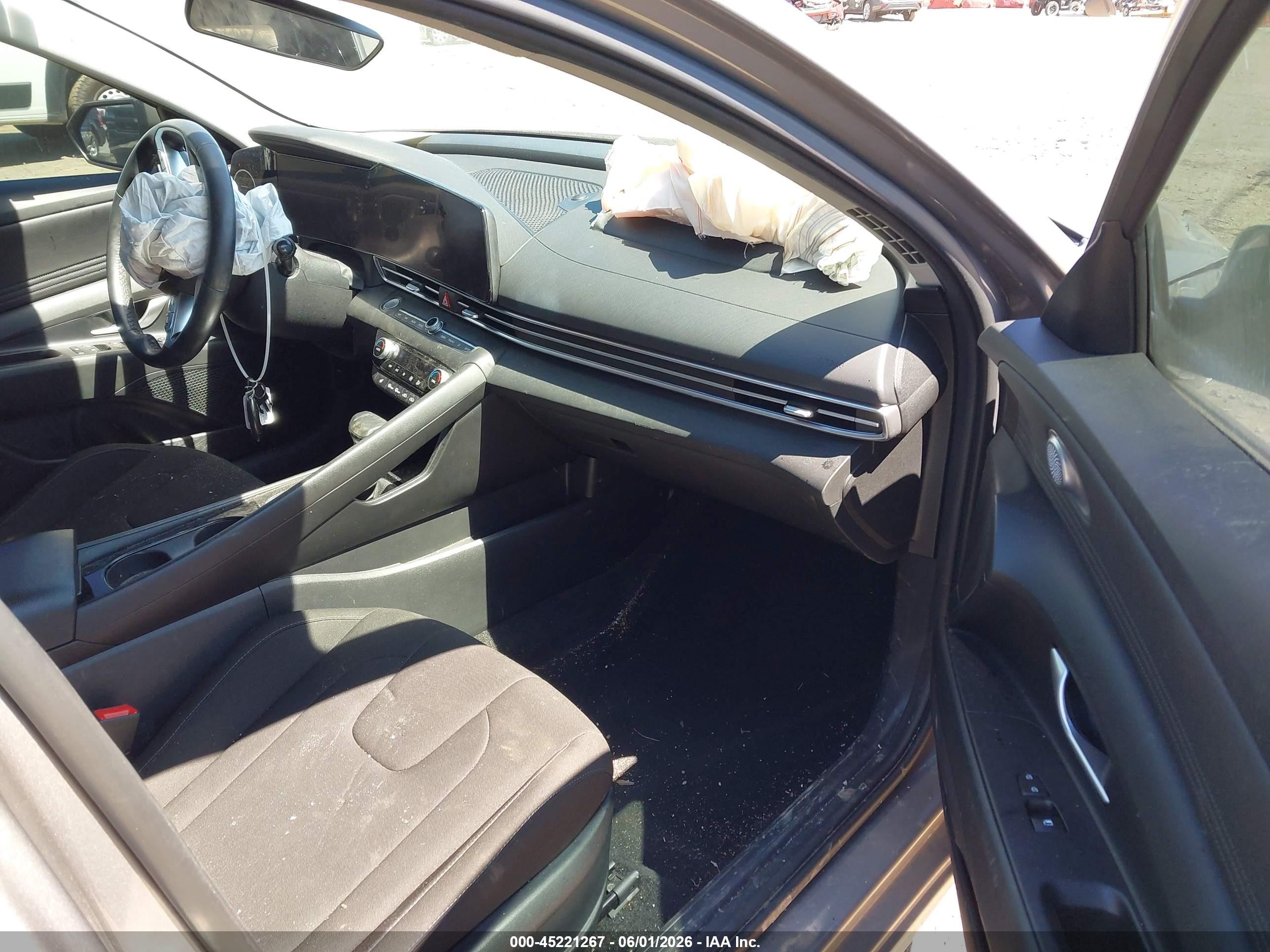 2024 Hyundai Elantra Sel Gray vin: KMHLS4DG2RU655302