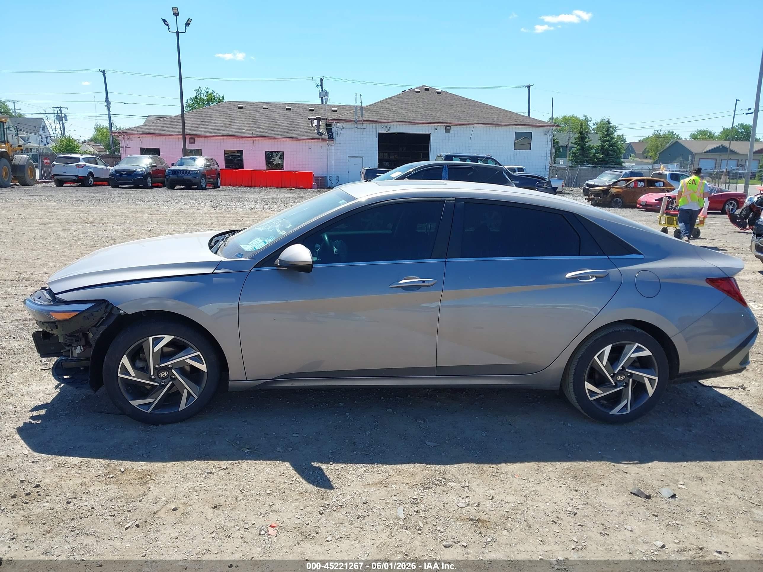 2024 Hyundai Elantra Sel Gray vin: KMHLS4DG2RU655302