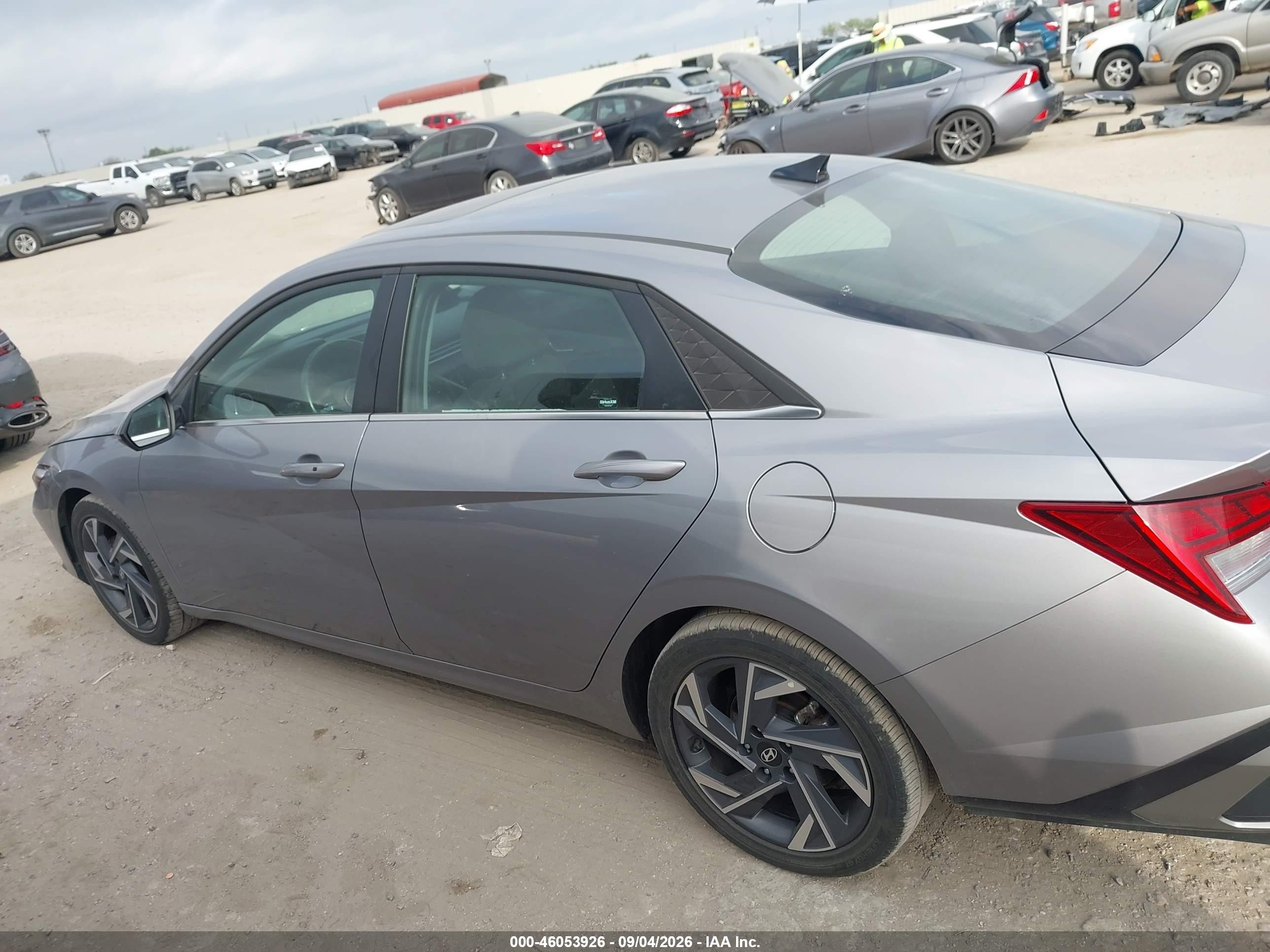 2025 Hyundai Elantra Sel Convenience Gray vin: KMHLS4DG6SU035929