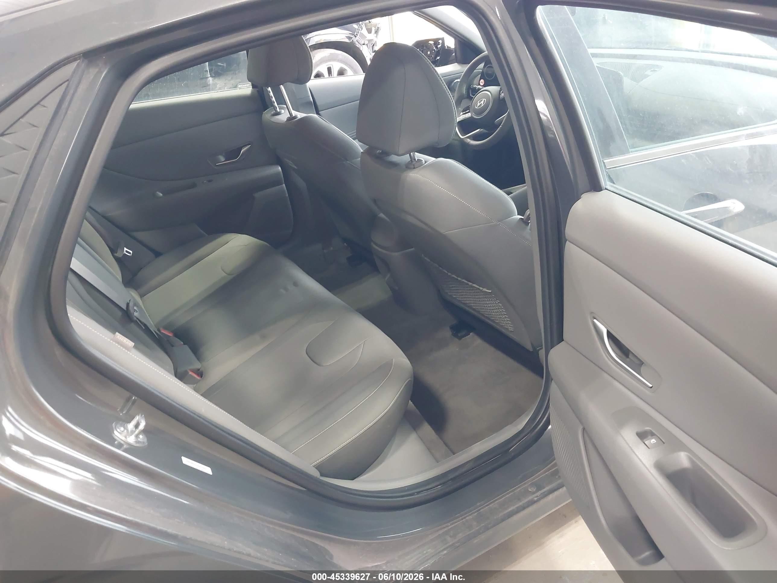 2025 Hyundai Elantra Sel Convenience Gray vin: KMHLS4DG7SU001062