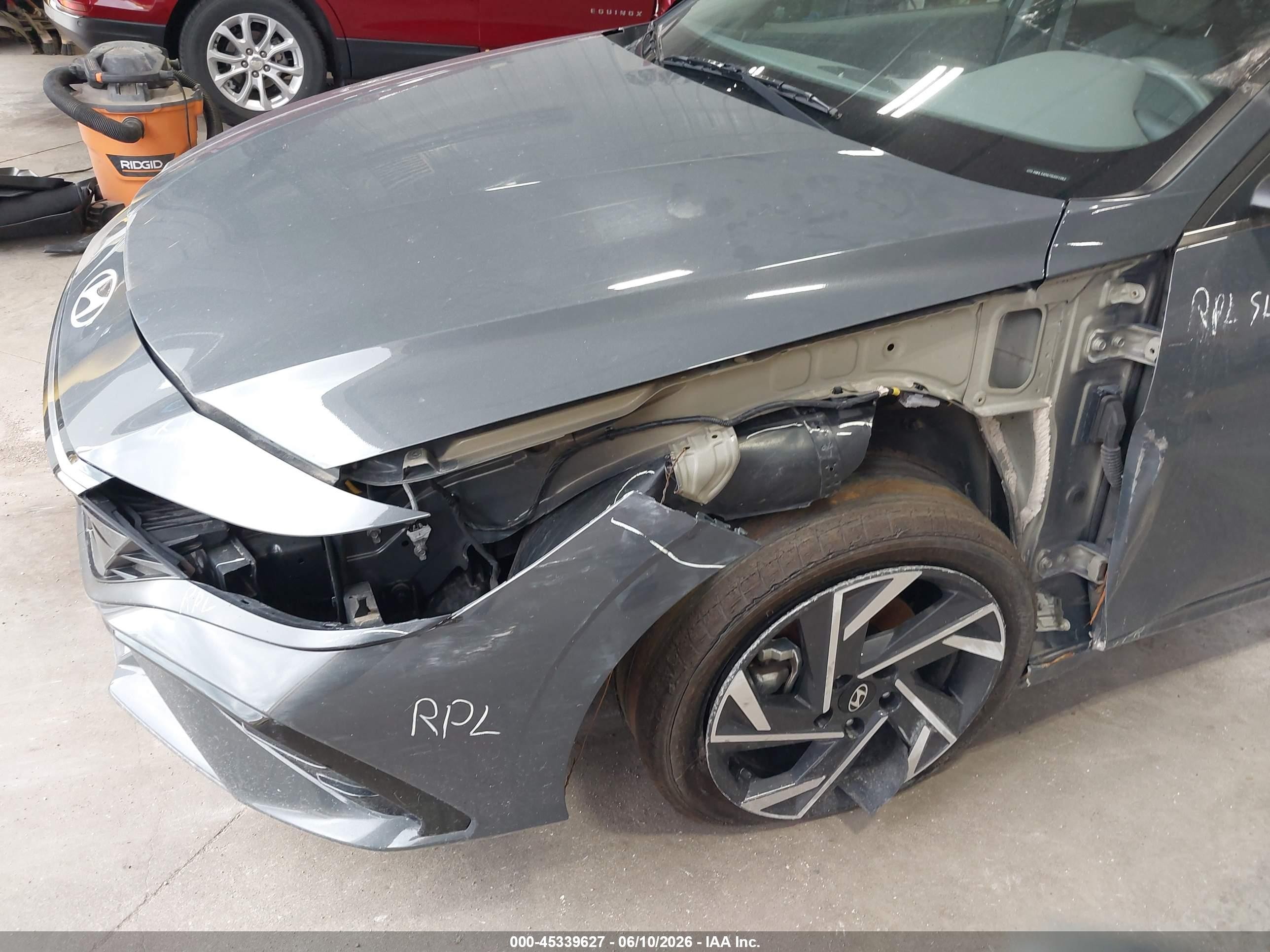 2025 Hyundai Elantra Sel Convenience Gray vin: KMHLS4DG7SU001062
