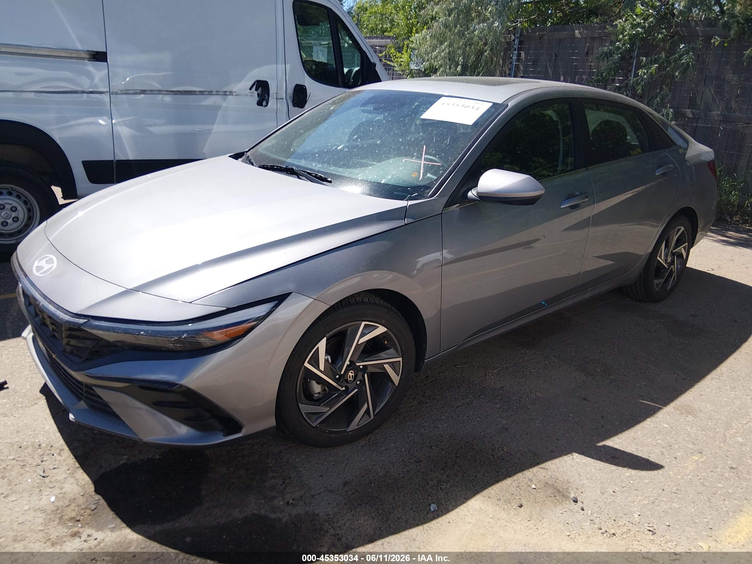 2025 Hyundai Elantra Sel Convenience Серебряный vin: KMHLS4DG7SU026804
