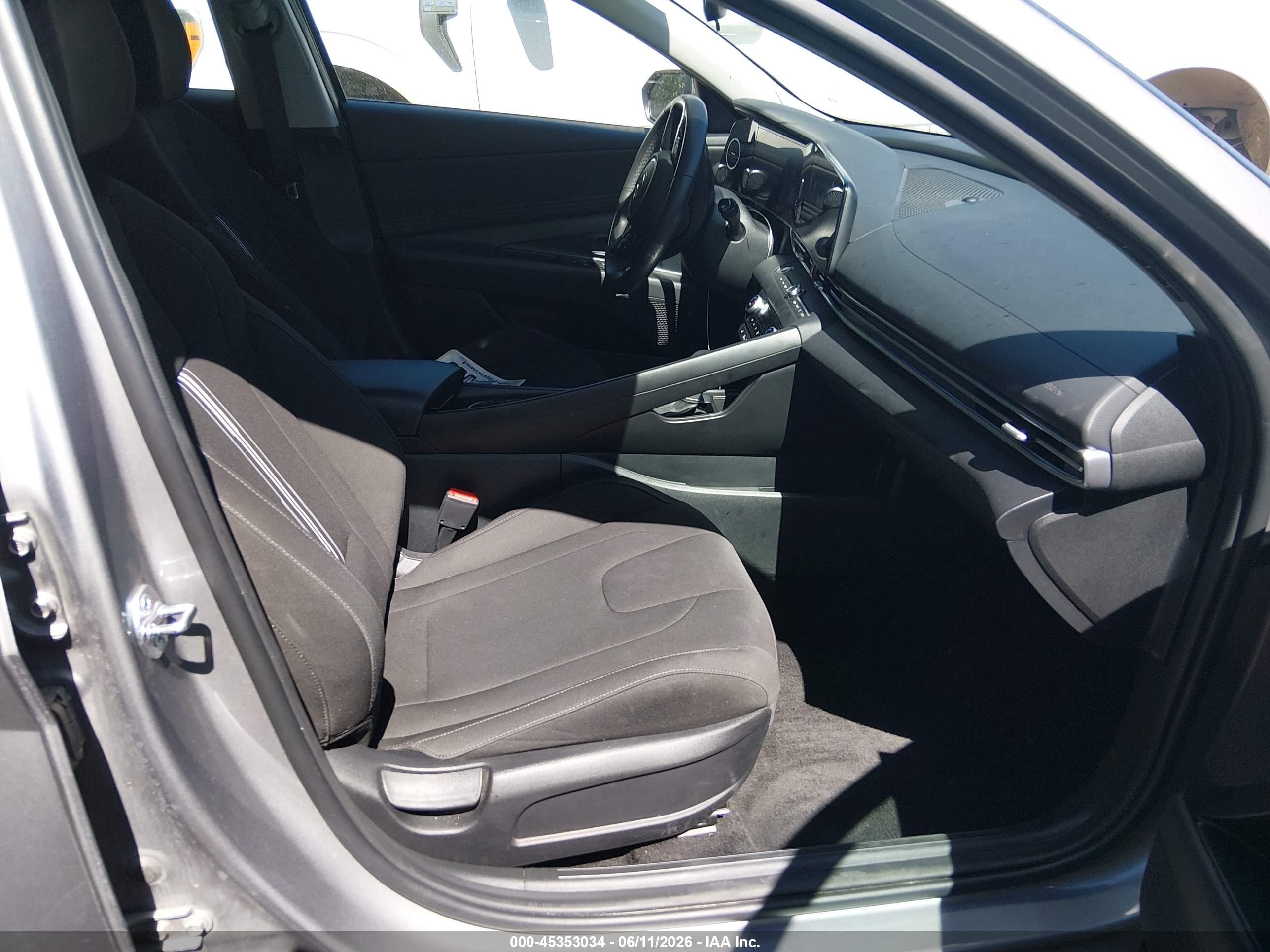 2025 Hyundai Elantra Sel Convenience Серебряный vin: KMHLS4DG7SU026804