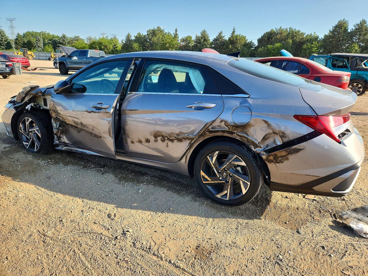 2025 Hyundai Elantra Sel Серебряный vin: KMHLS4DG7SU860653