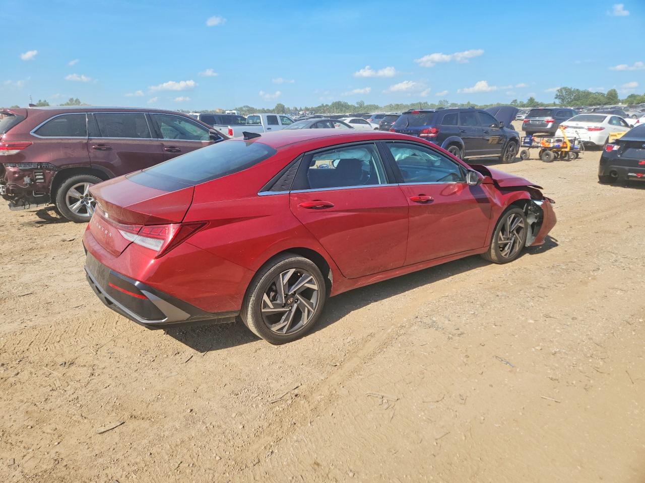 2025 Hyundai Elantra Sel Red vin: KMHLS4DG9SU859021