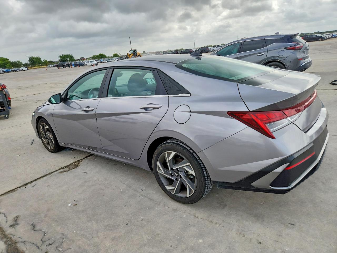 2025 Hyundai Elantra Sel Silver vin: KMHLS4DGXSU874689