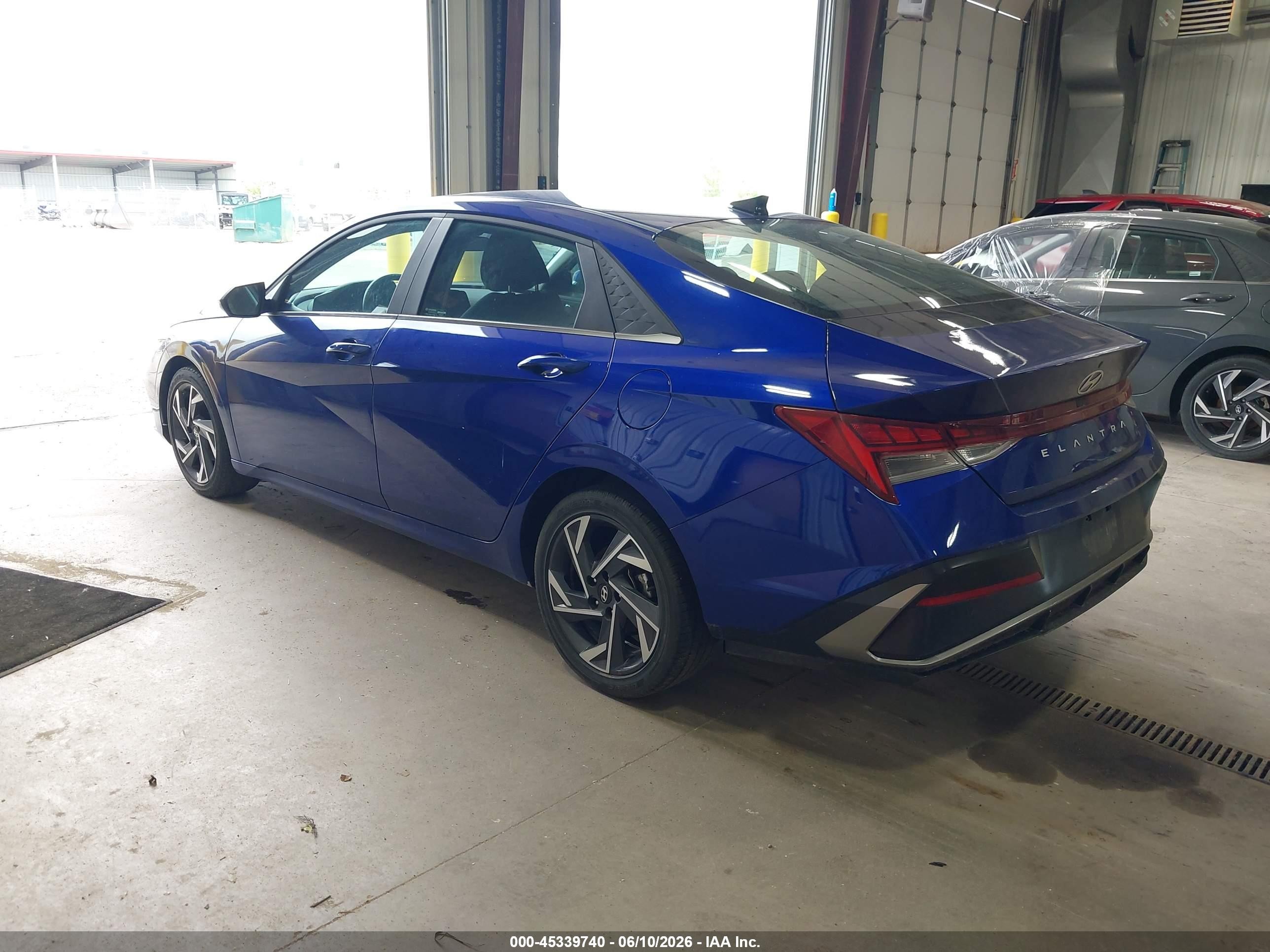 2025 Hyundai Elantra Sel Convenience Blue vin: KMHLS4DGXSU923146