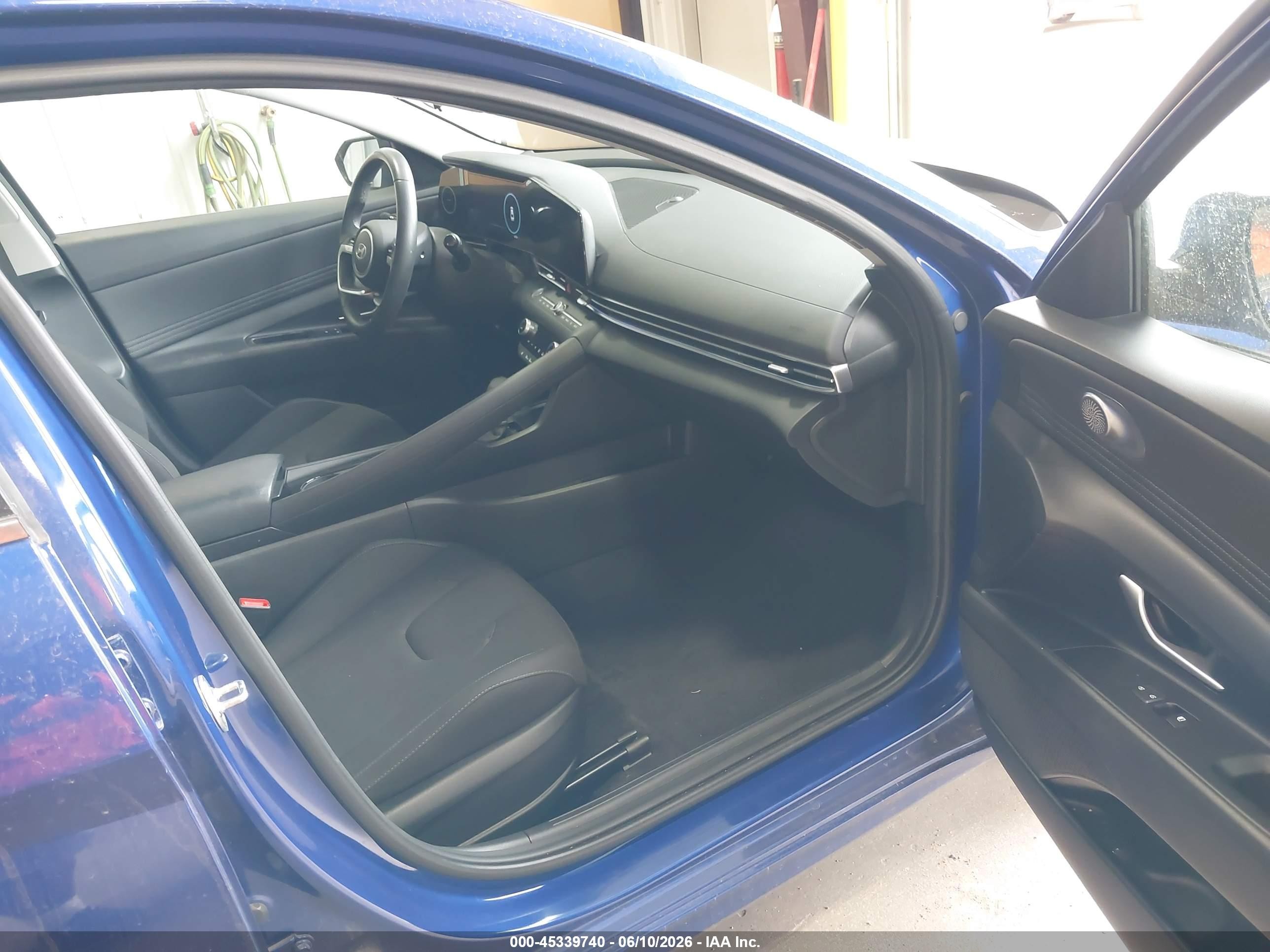 2025 Hyundai Elantra Sel Convenience Blue vin: KMHLS4DGXSU923146