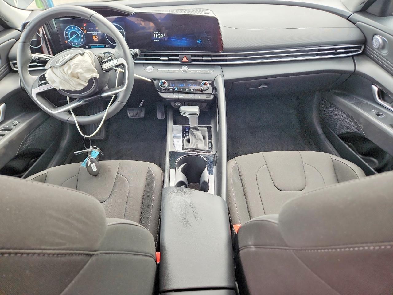 2025 Hyundai Elantra Sel Gray vin: KMHLS4DGXSU945549