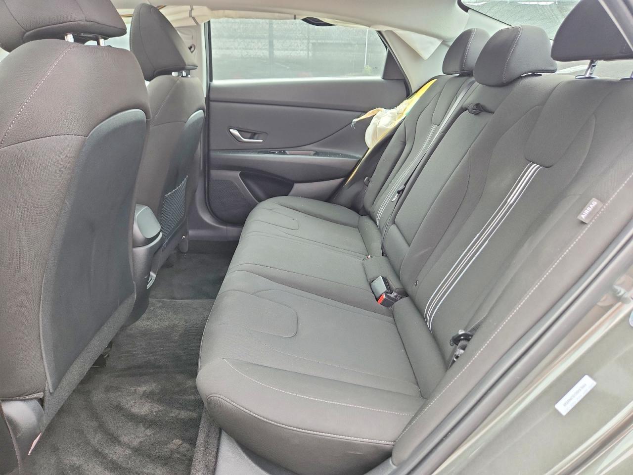 2025 Hyundai Elantra Sel Gray vin: KMHLS4DGXSU945549