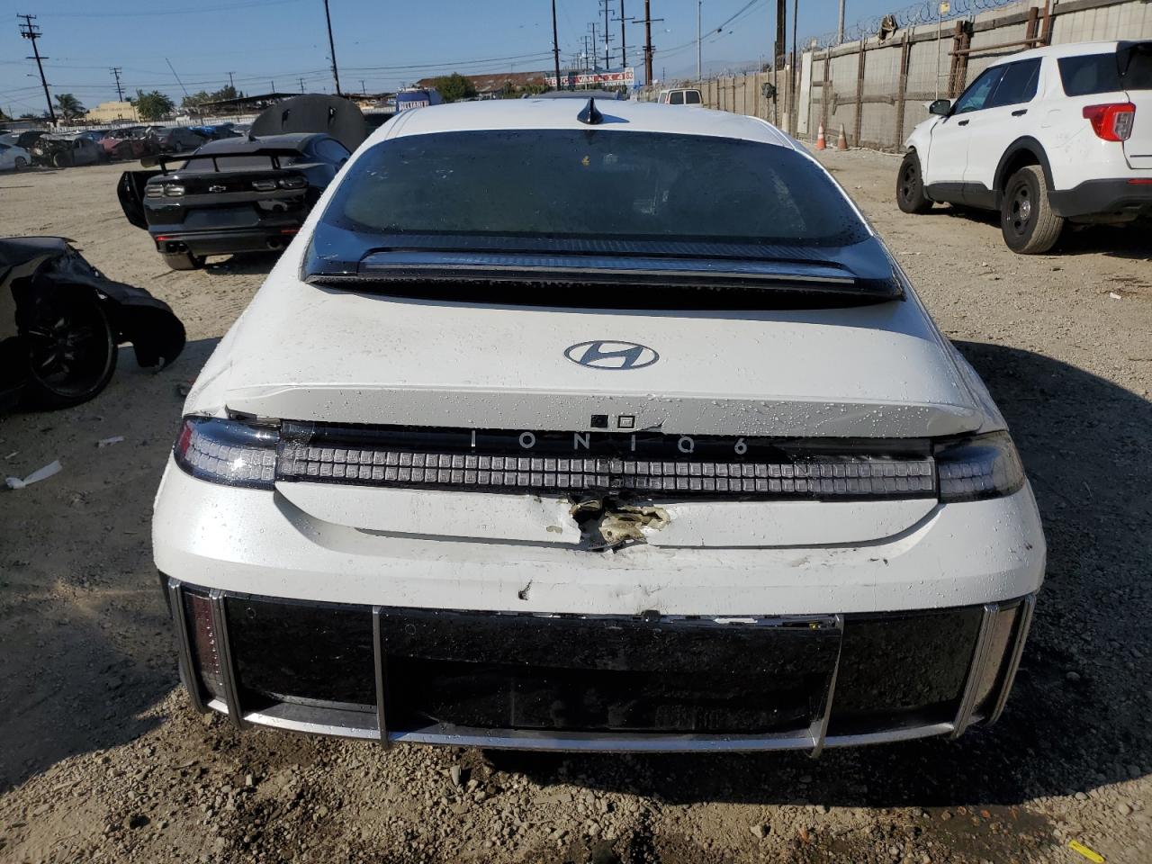 2024 Hyundai Ioniq 6 Se Standard Range White vin: KMHM14AB1RA076870
