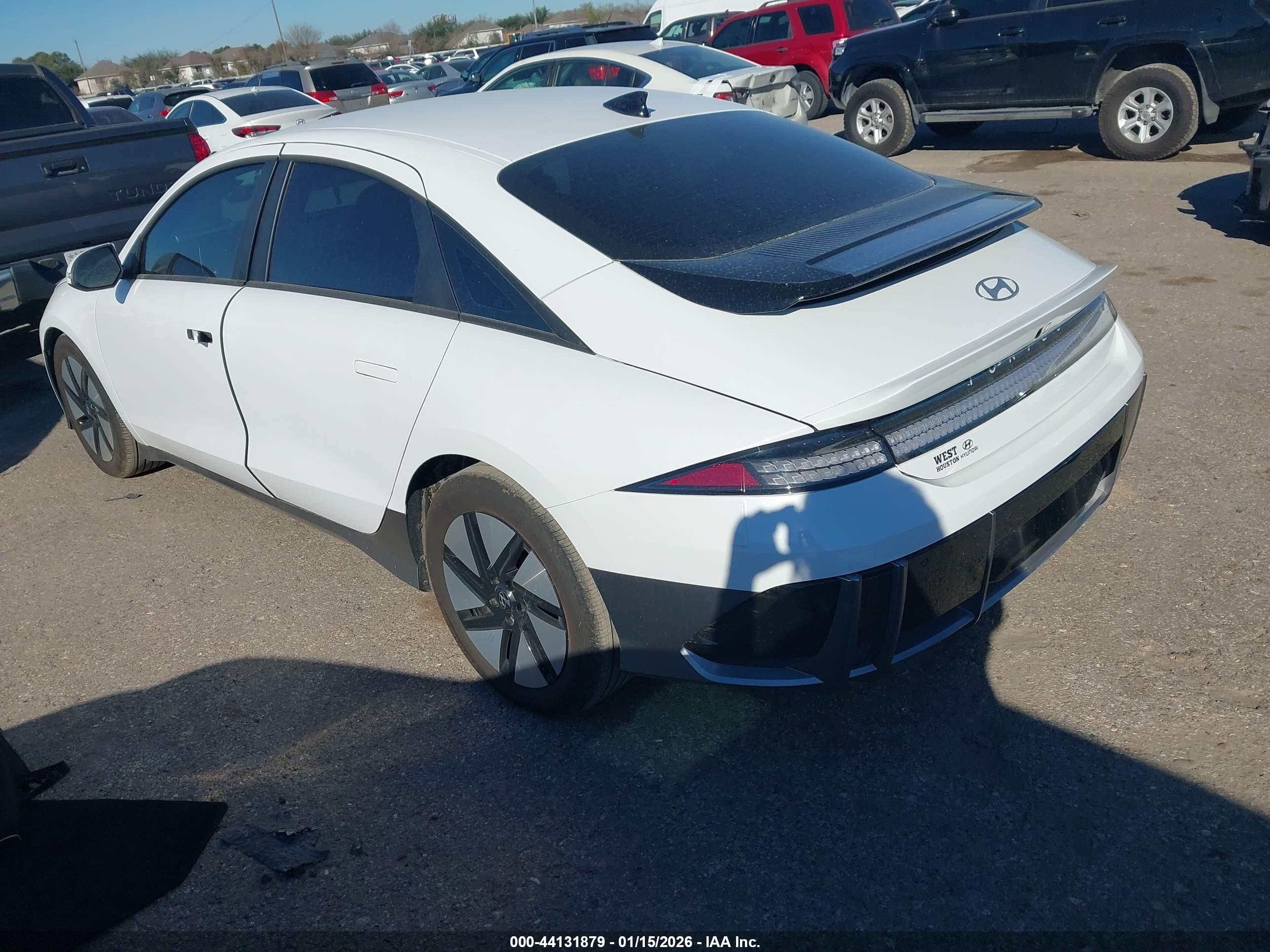 2025 Hyundai Ioniq 6 Se White vin: KMHM24AA7SA116640