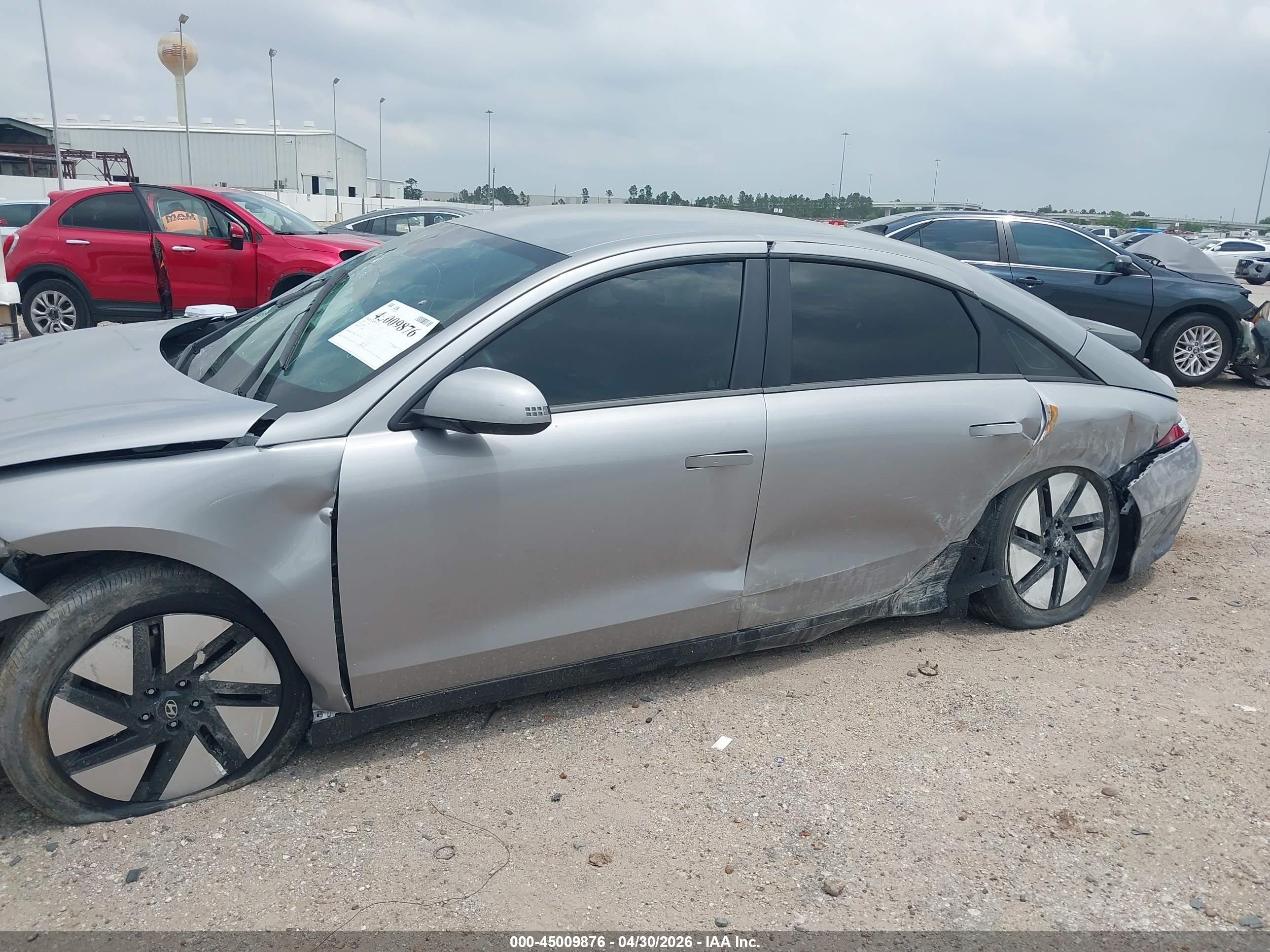 2024 Hyundai Ioniq 6 Se Gray vin: KMHM24AAXRA070585