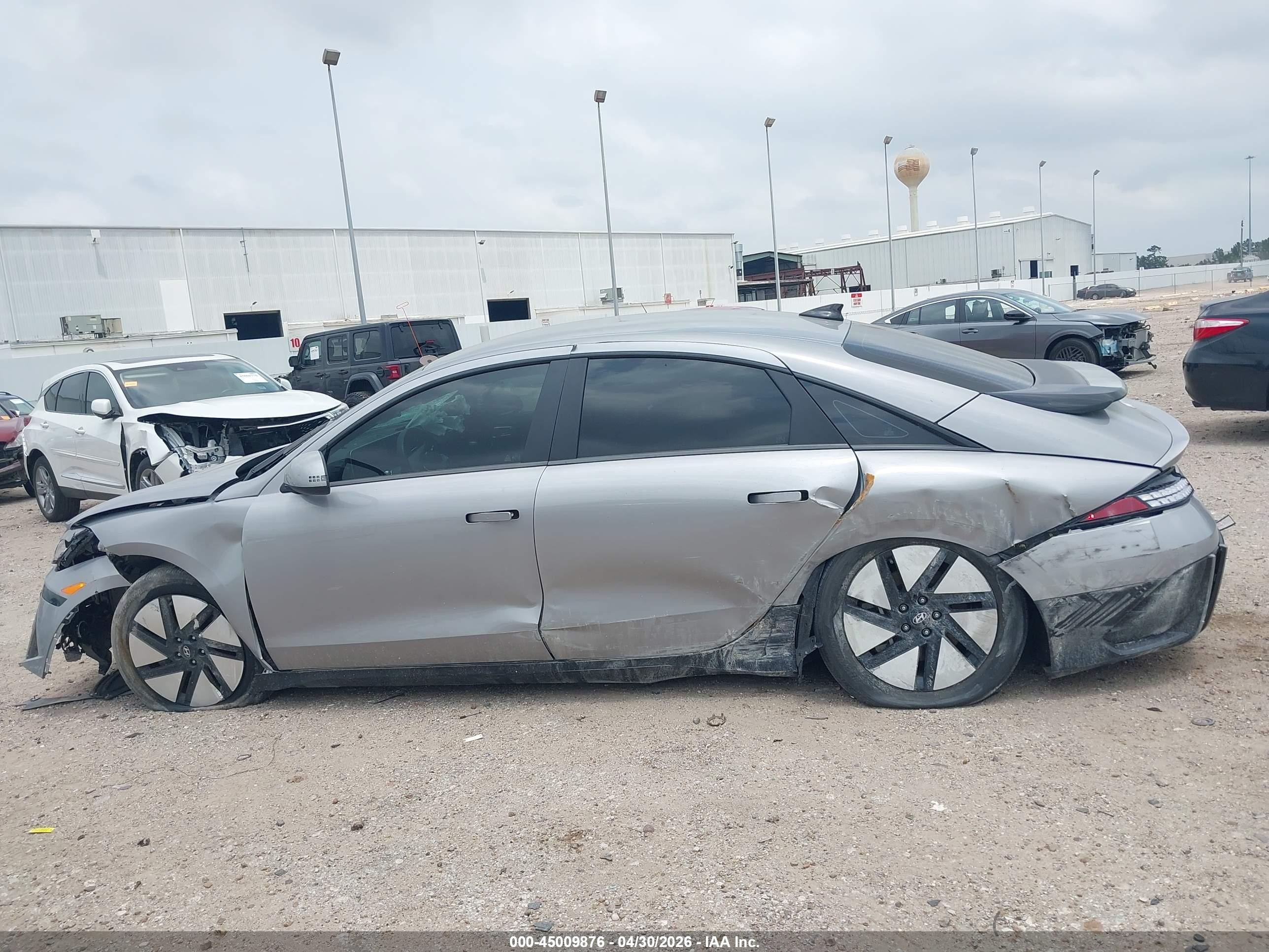 2024 Hyundai Ioniq 6 Se Gray vin: KMHM24AAXRA070585