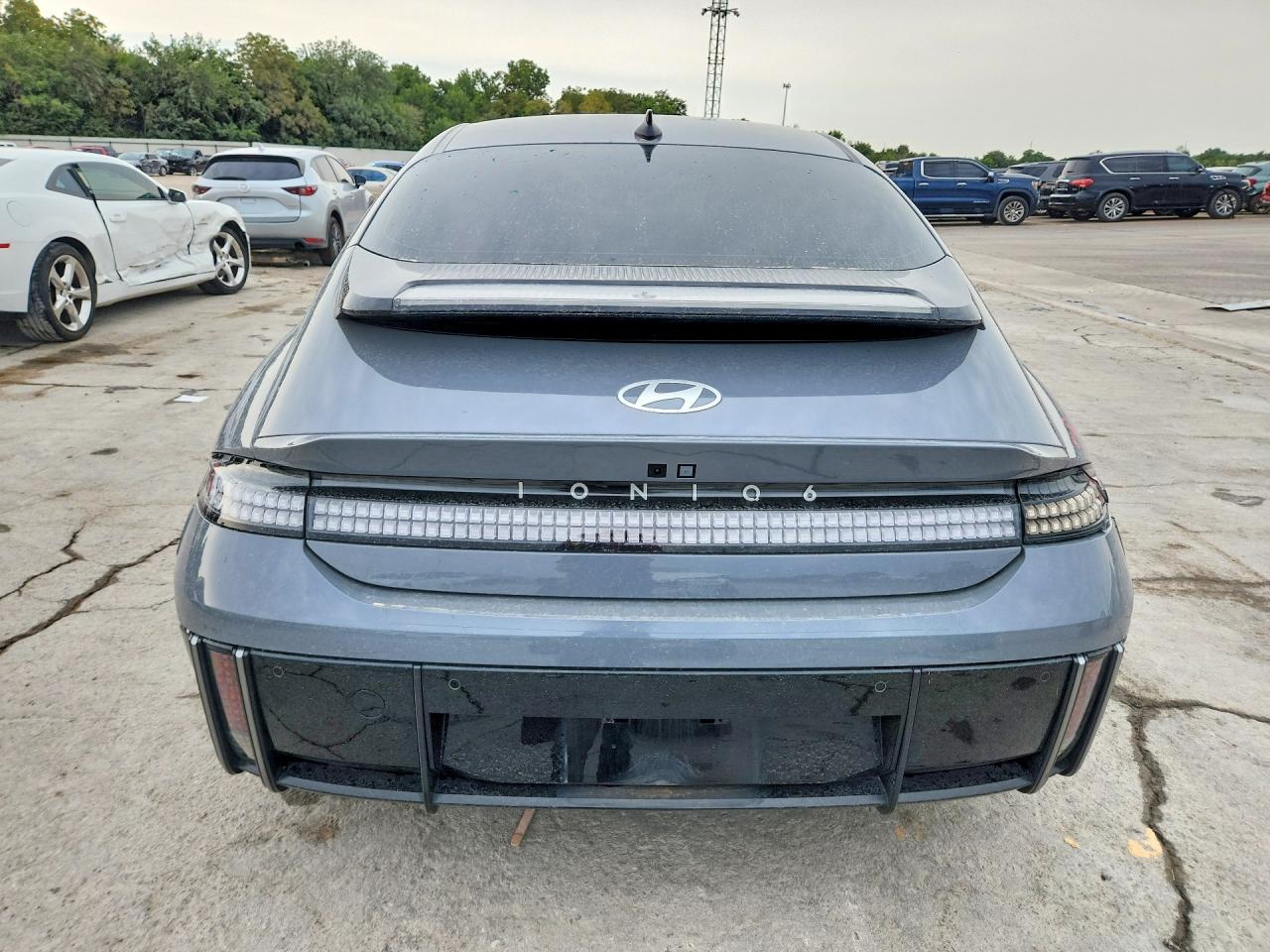 2024 Hyundai Ioniq 6 Sel Gray vin: KMHM34AA1RA074652