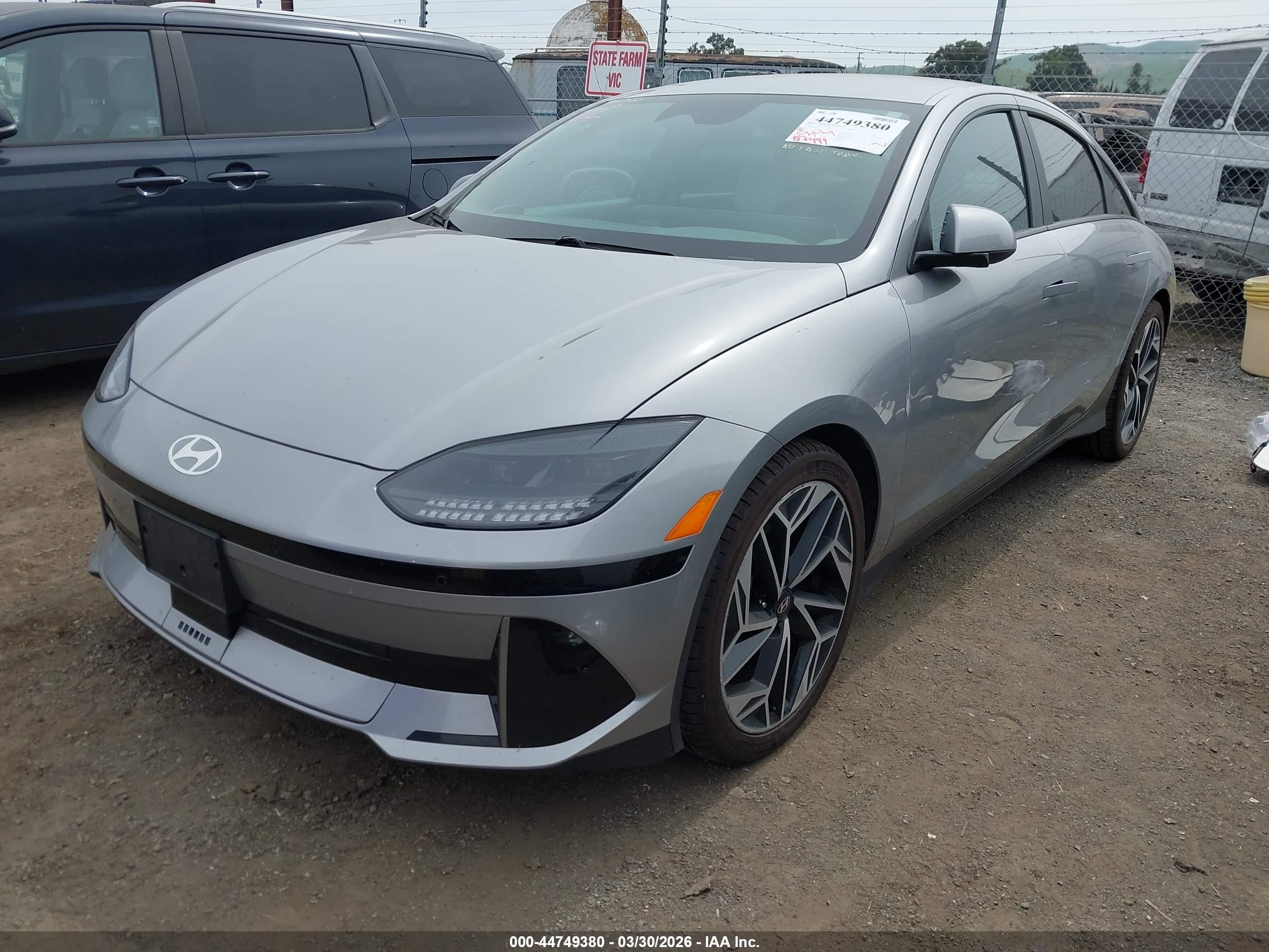 2023 Hyundai Ioniq 6 Sel Gray vin: KMHM34AA2PA033492