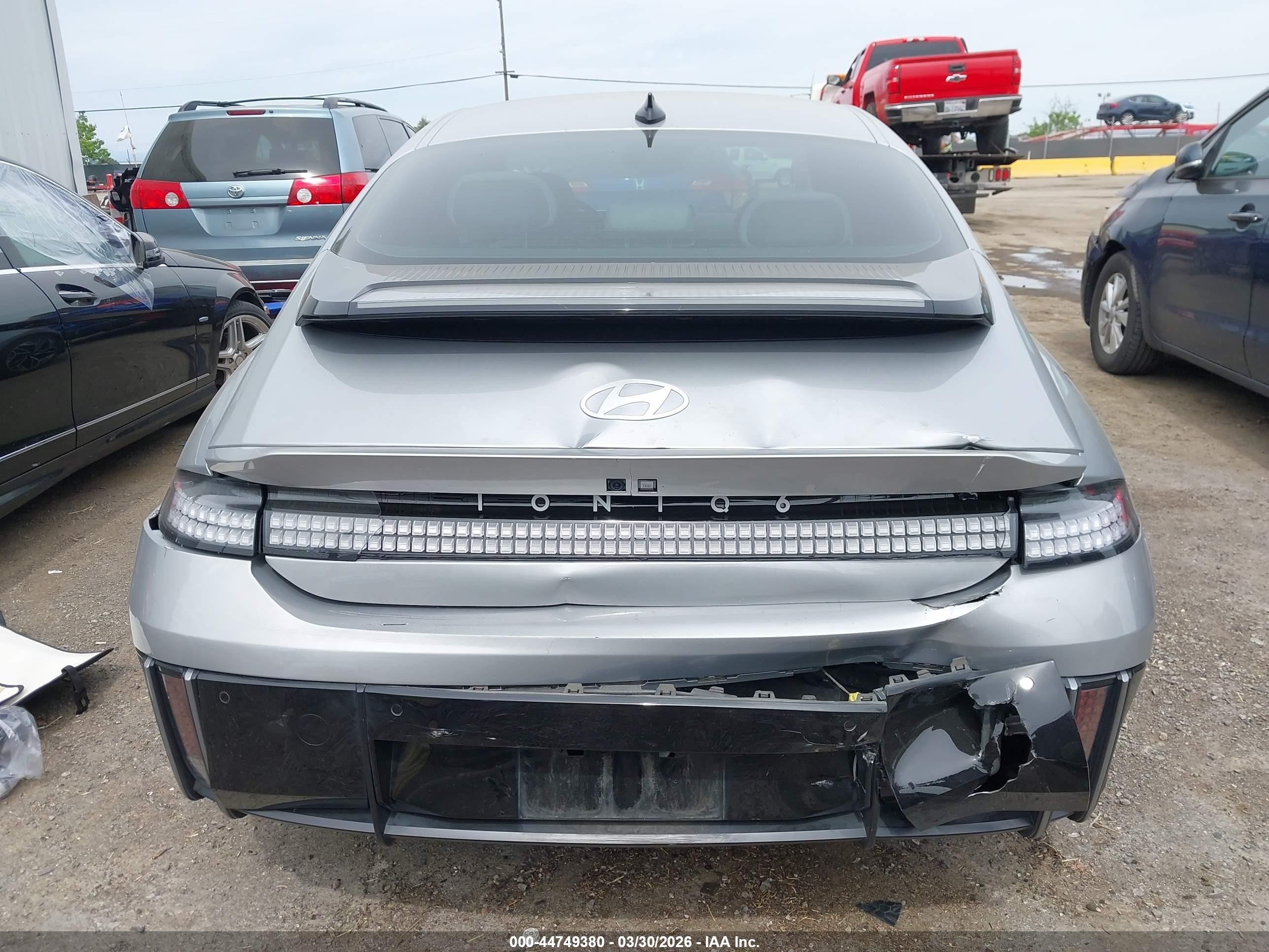 2023 Hyundai Ioniq 6 Sel Gray vin: KMHM34AA2PA033492