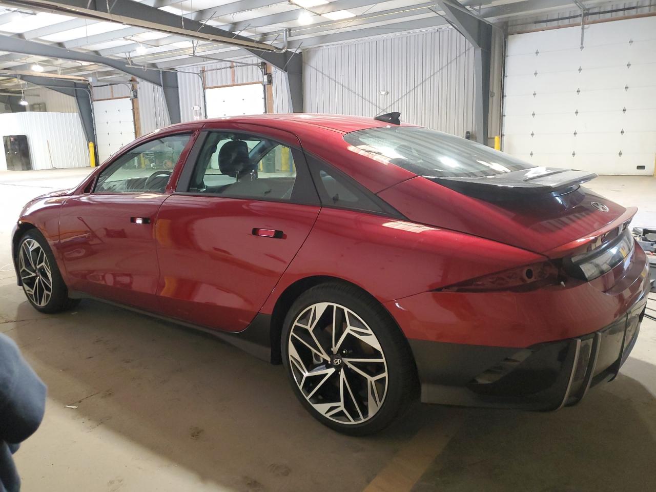 2024 Hyundai Ioniq 6 Sel Red vin: KMHM34AC1RA076953
