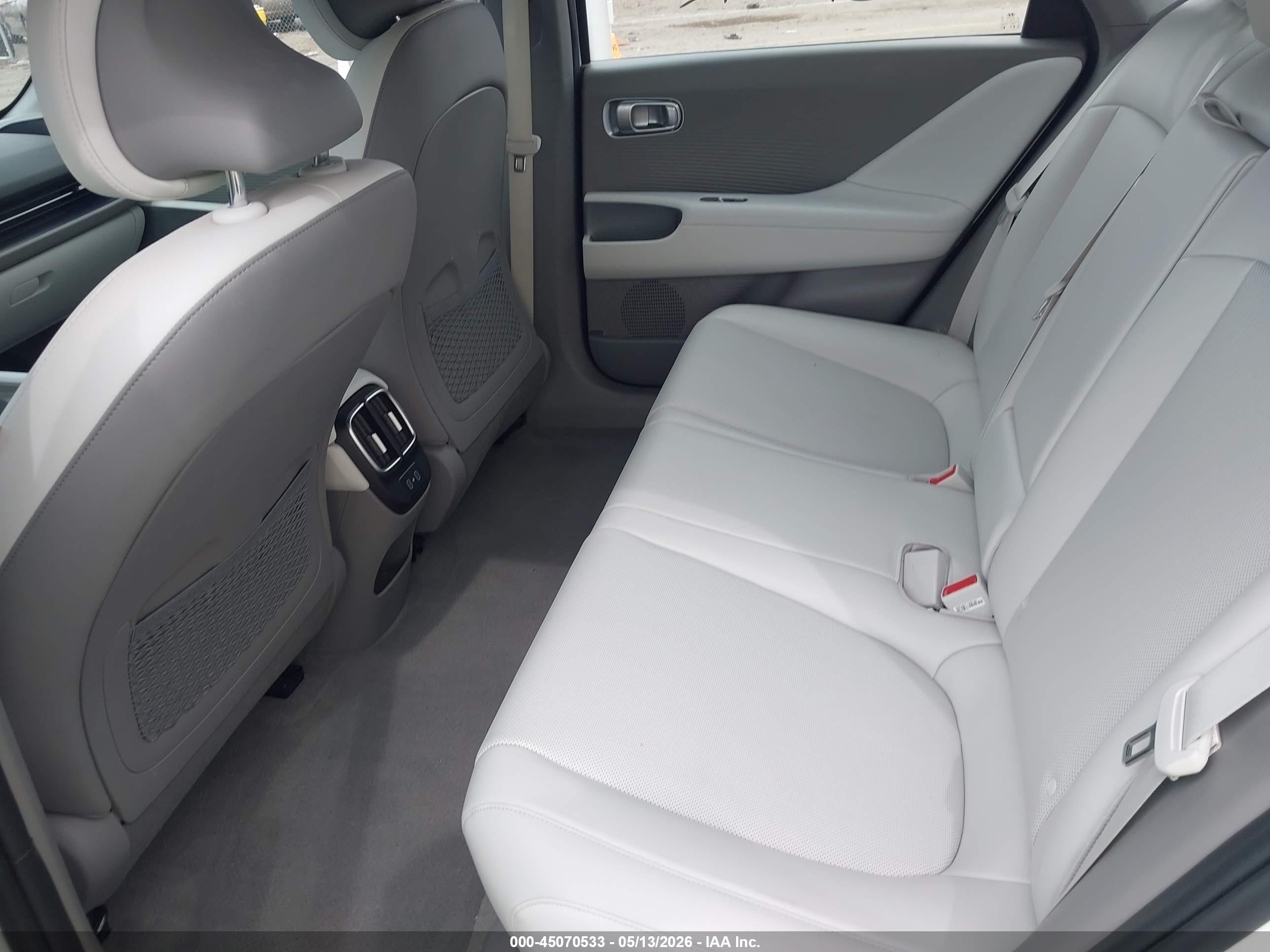2024 Hyundai Ioniq 6 Sel White vin: KMHM34AC3RA080342