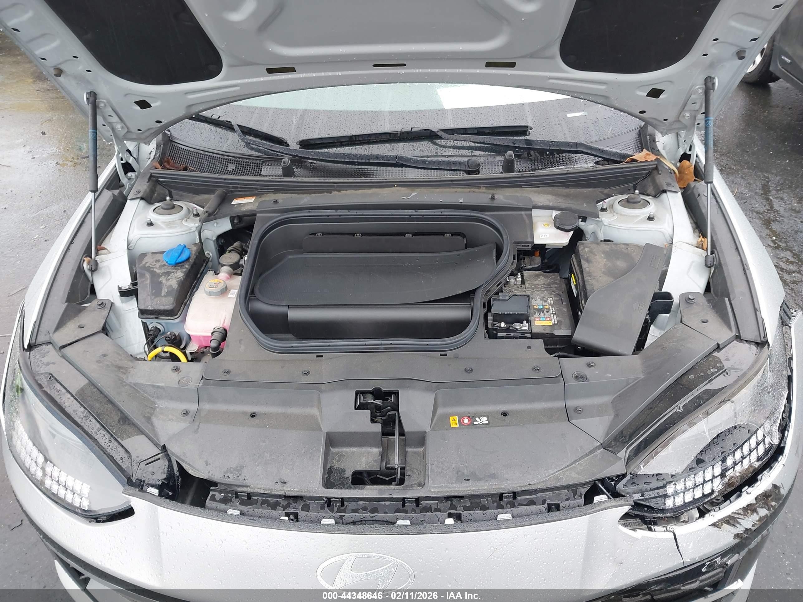 2024 Hyundai Ioniq 6 Limited Silver vin: KMHM54AA5RA074969