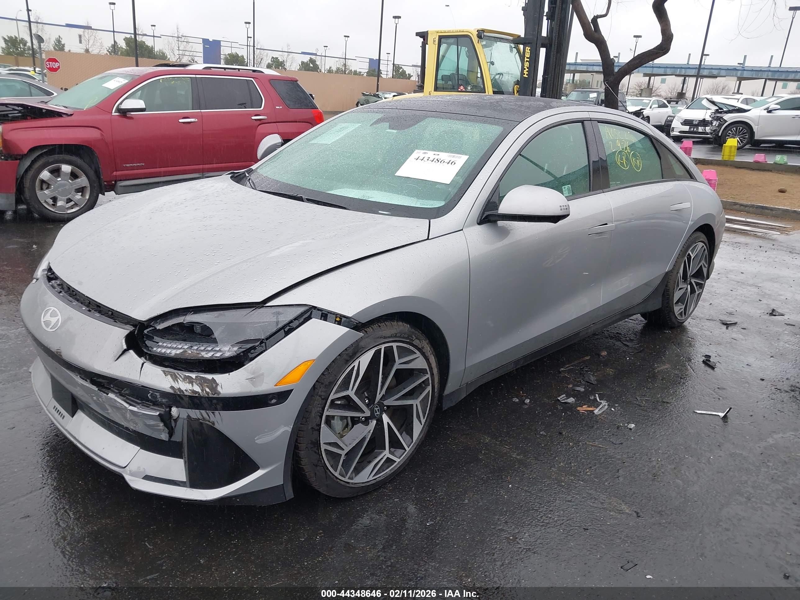 2024 Hyundai Ioniq 6 Limited Silver vin: KMHM54AA5RA074969