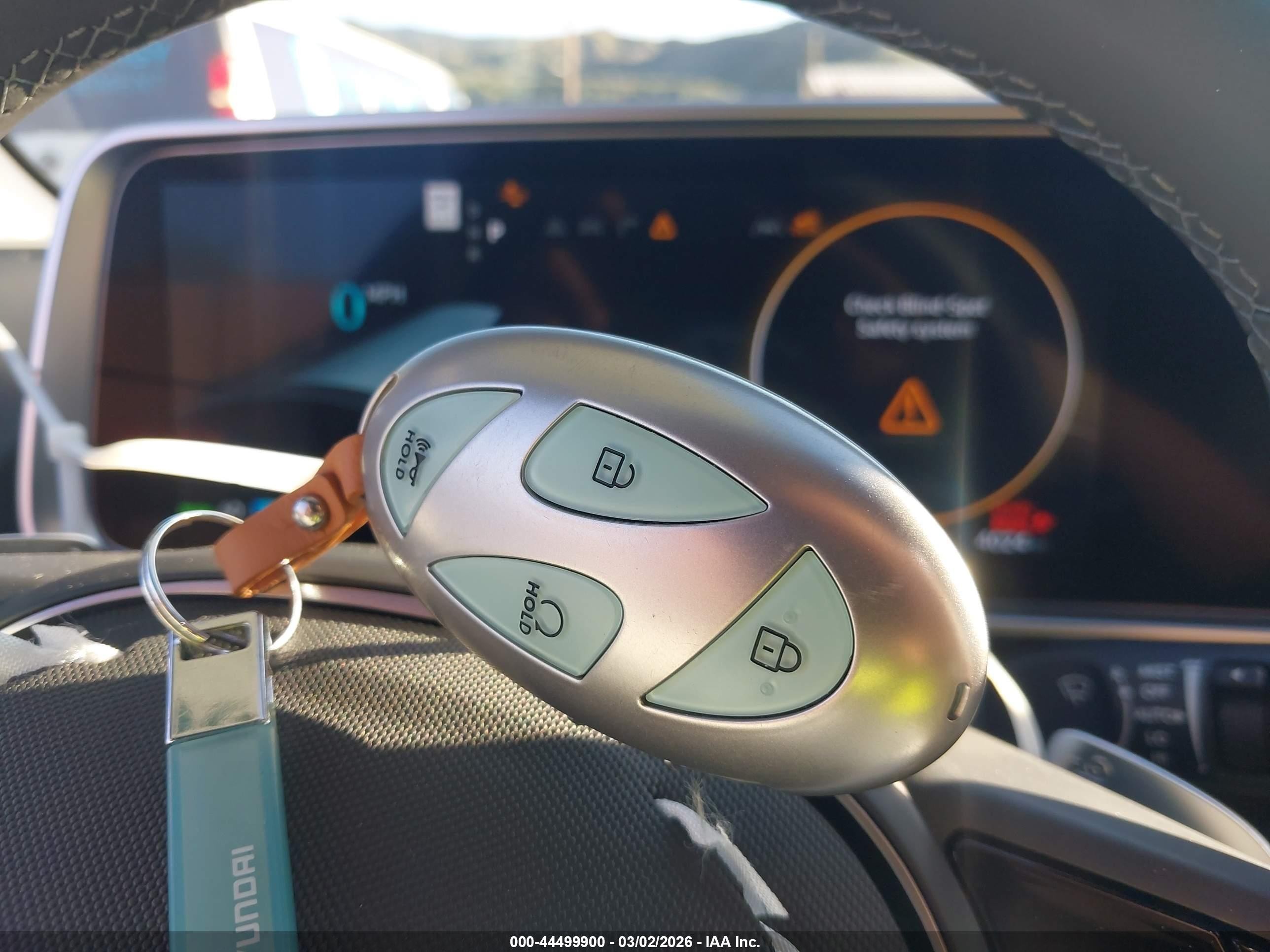 2025 Hyundai Ioniq 6 Limited Gray vin: KMHM54AAXSA116719