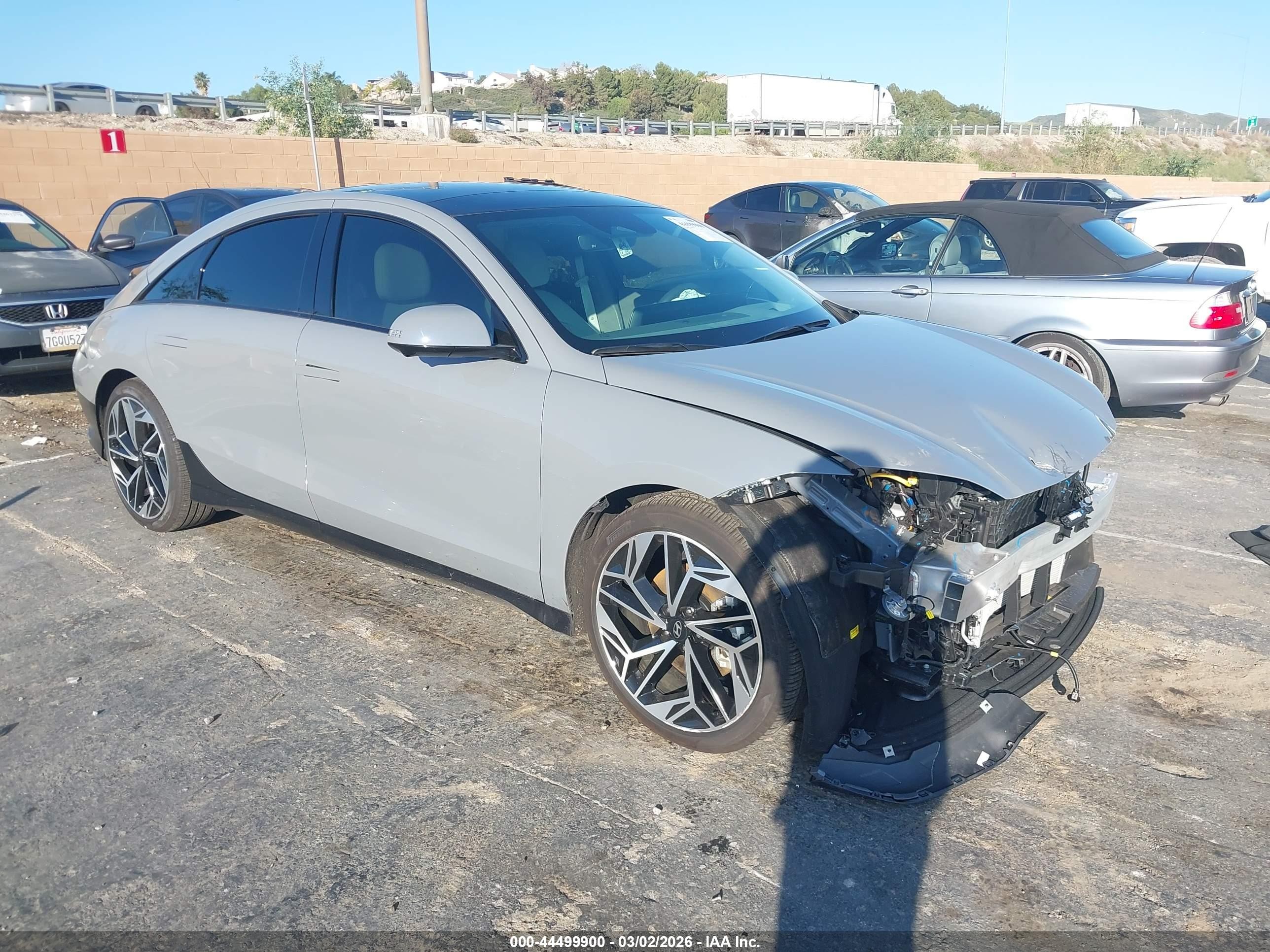 2025 Hyundai Ioniq 6 Limited Gray vin: KMHM54AAXSA116719