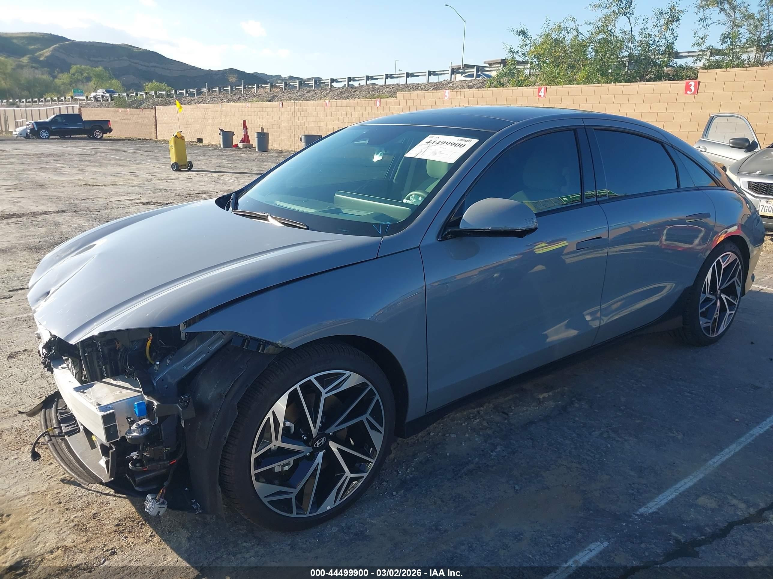 2025 Hyundai Ioniq 6 Limited Gray vin: KMHM54AAXSA116719