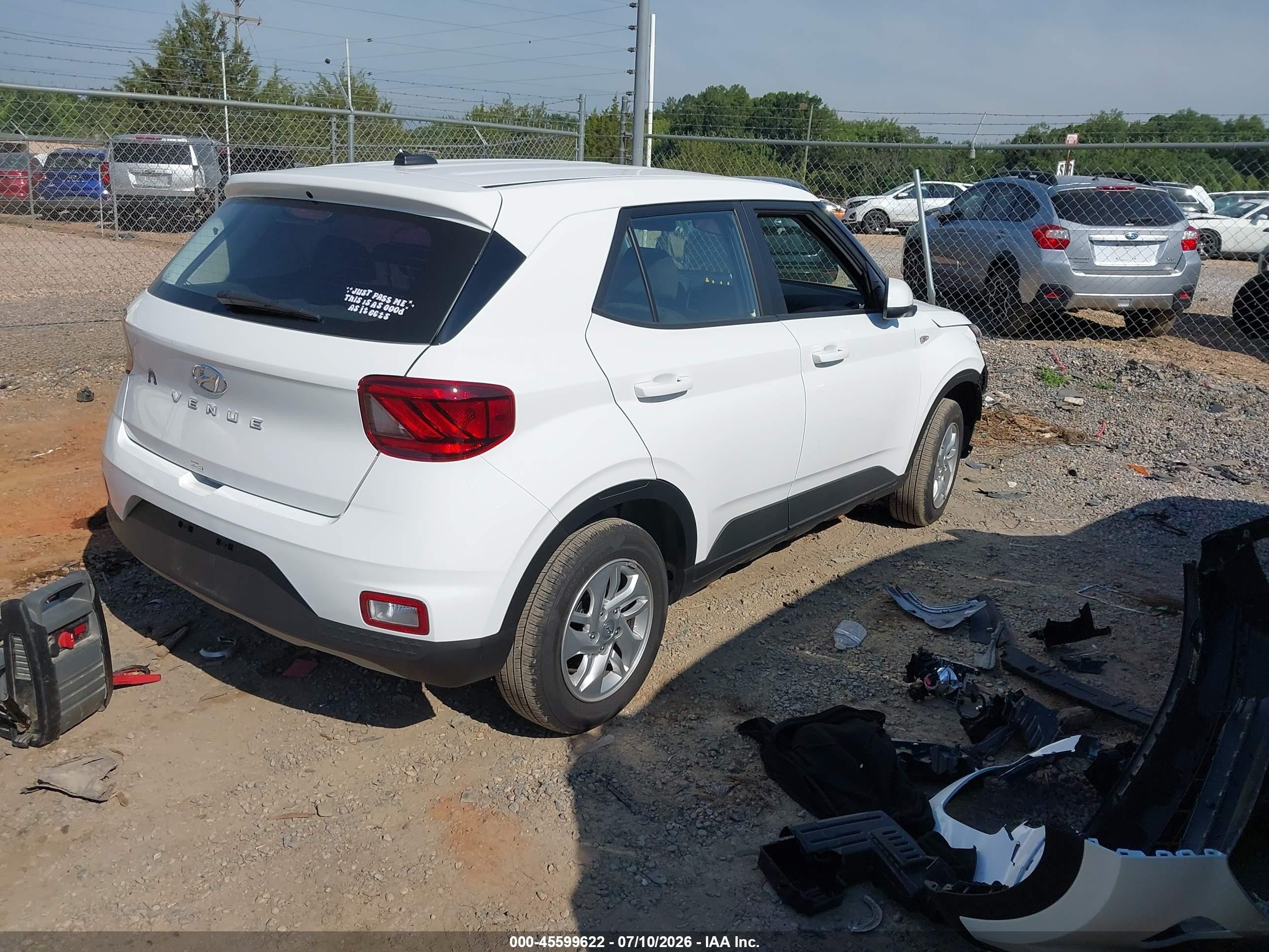 2026 Hyundai Venue Se White vin: KMHRB8A30TU452029