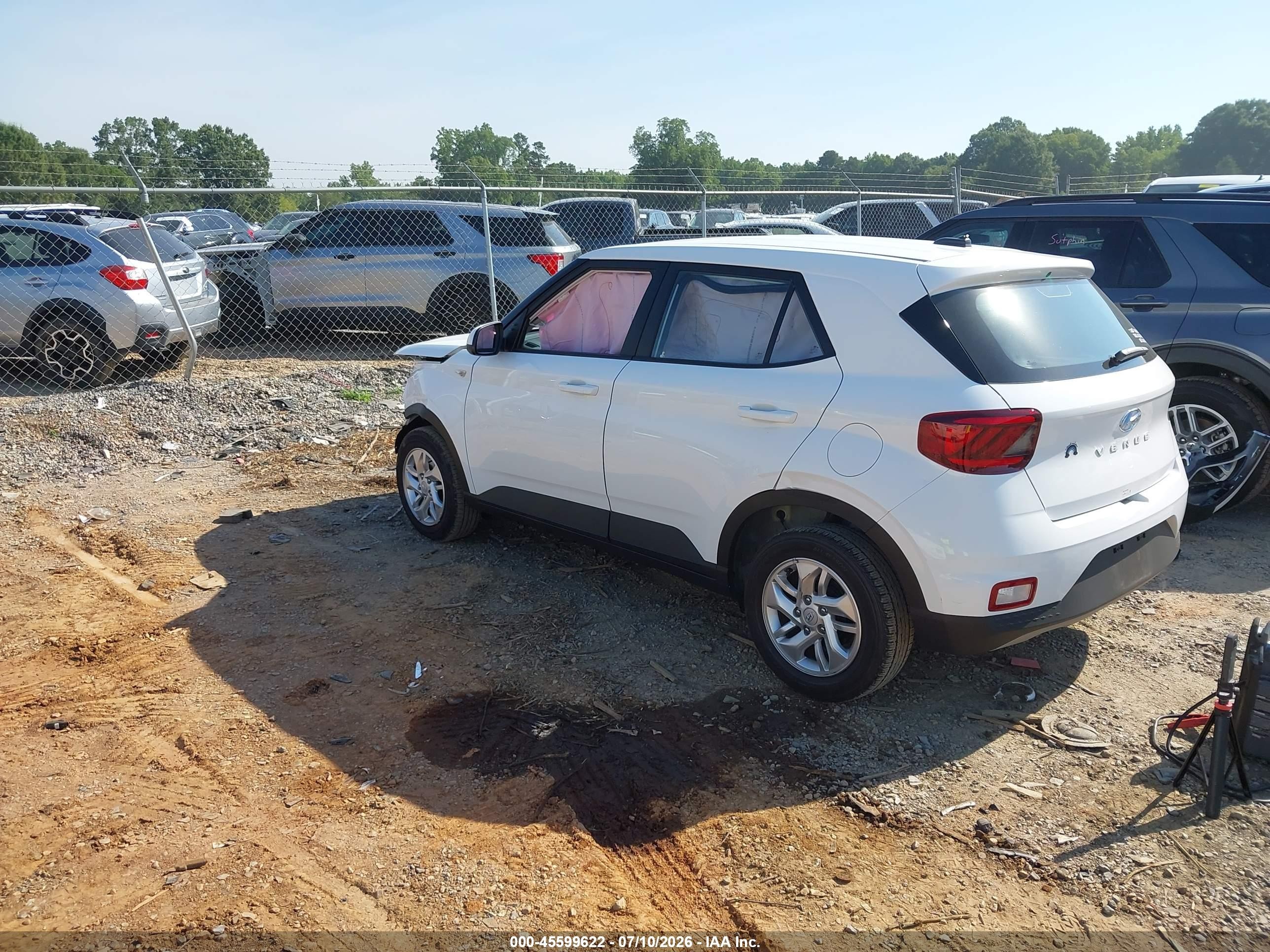 2026 Hyundai Venue Se White vin: KMHRB8A30TU452029