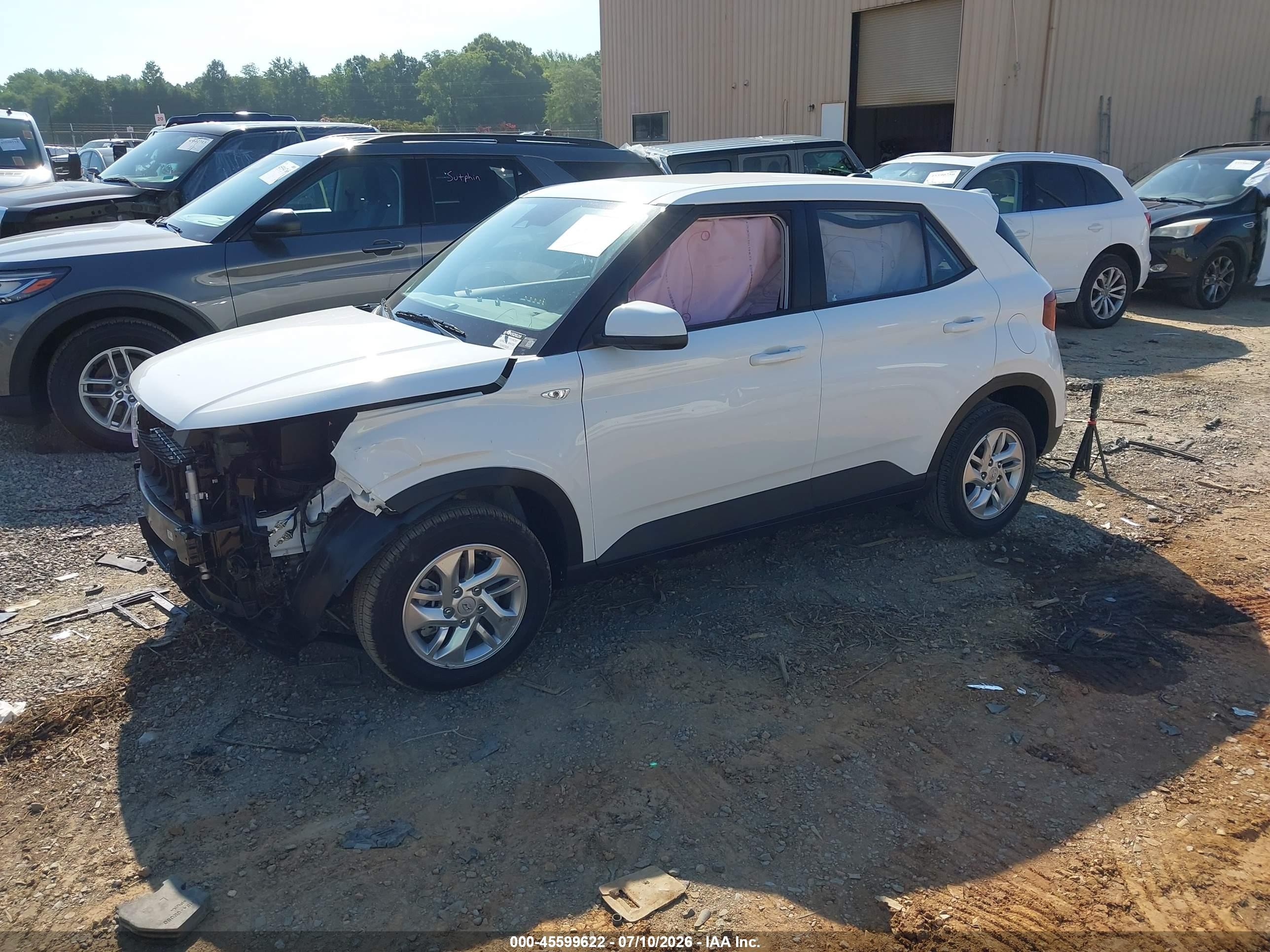 2026 Hyundai Venue Se White vin: KMHRB8A30TU452029