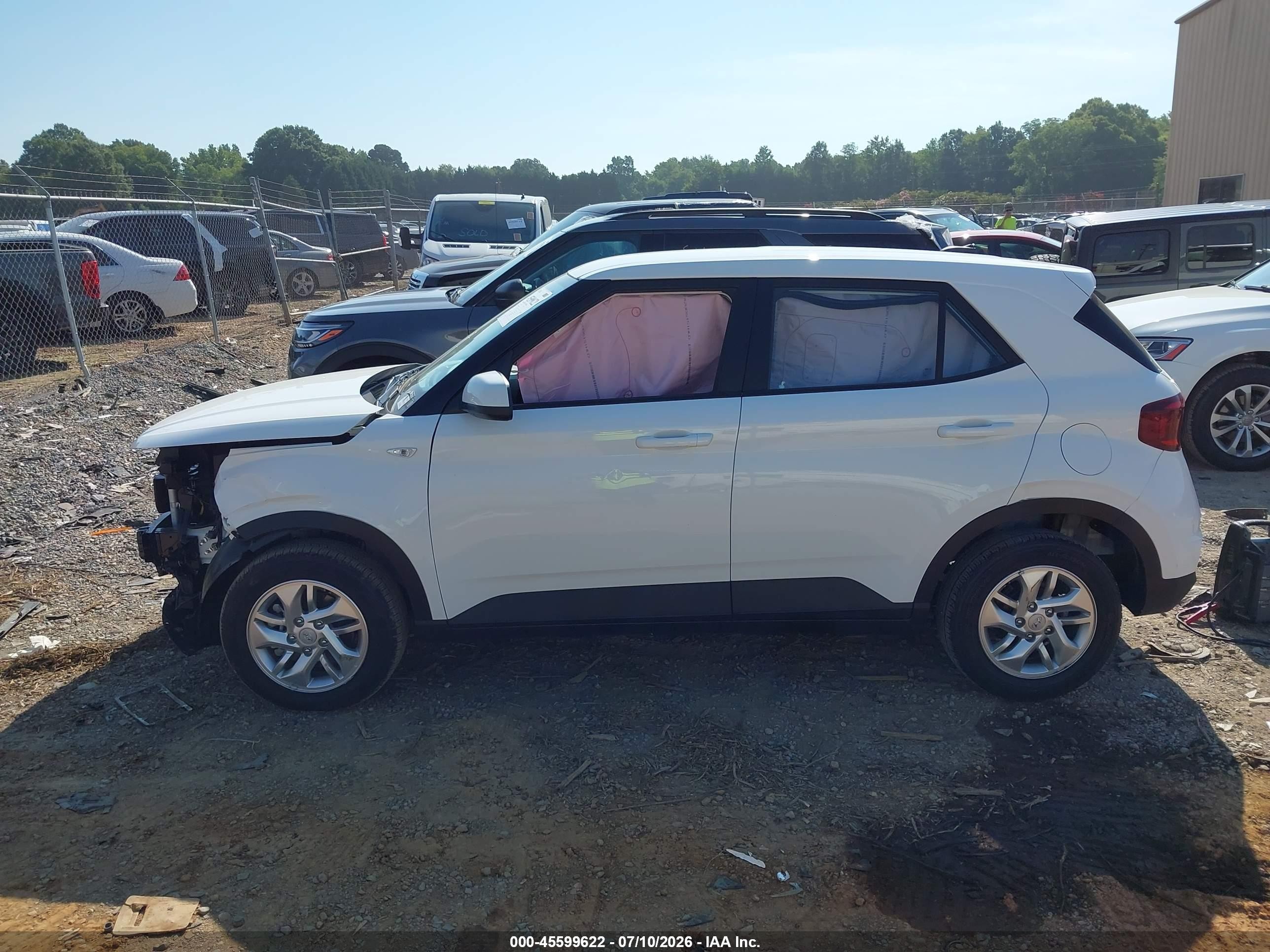 2026 Hyundai Venue Se White vin: KMHRB8A30TU452029