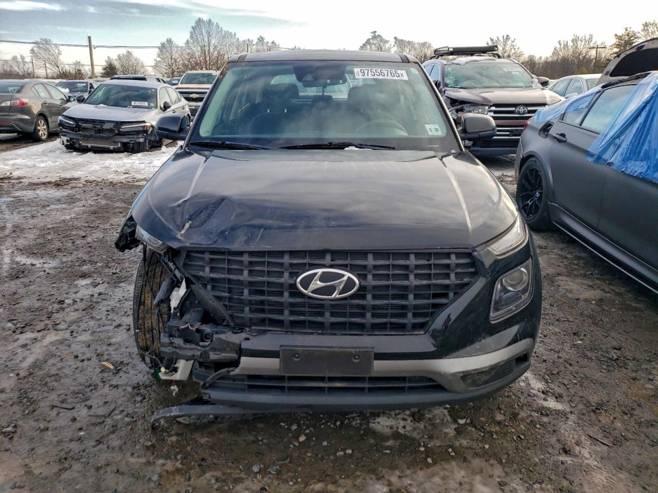 2021 Hyundai Venue Se Black vin: KMHRB8A31MU081724
