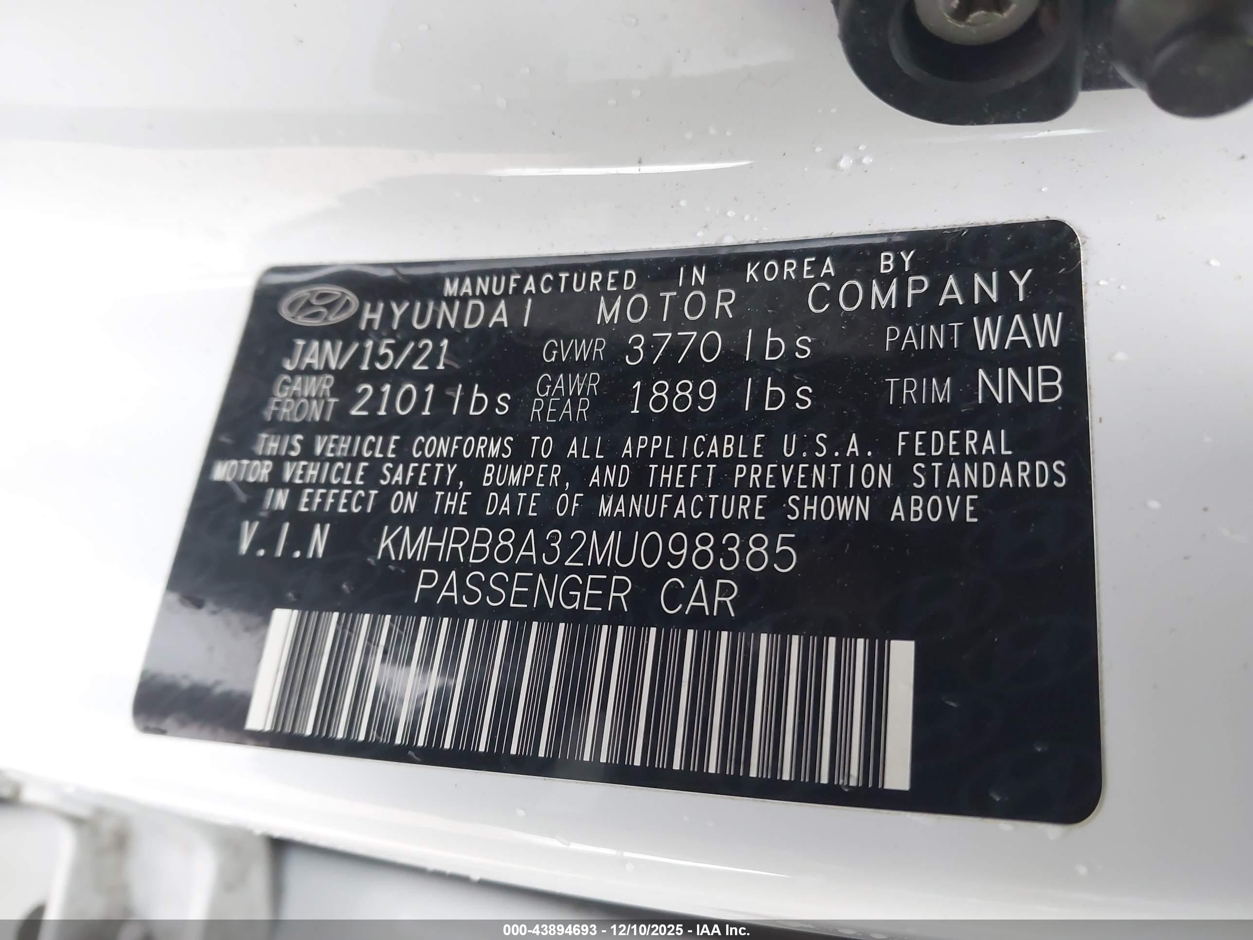 2021 Hyundai Venue Se White vin: KMHRB8A32MU098385
