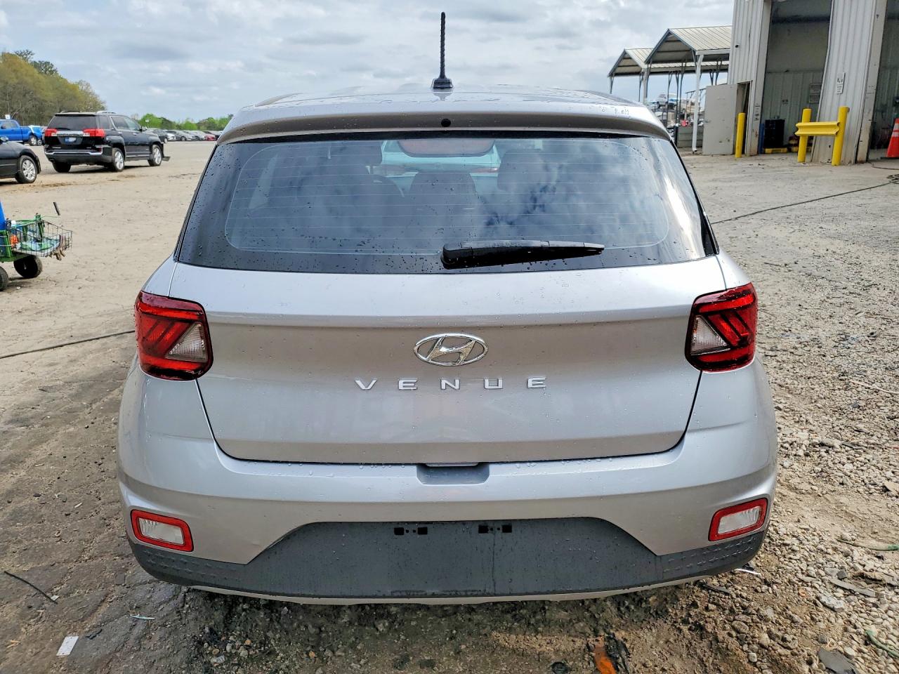 2025 Hyundai Venue Se Silver vin: KMHRB8A33SU413644